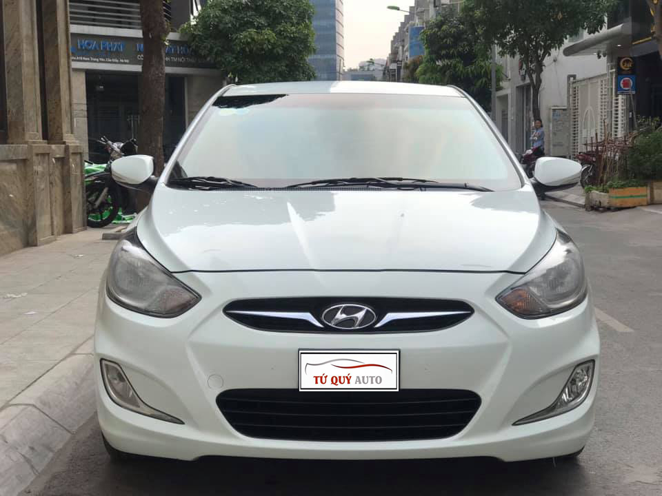 Xe Hyundai Accent 1.4 AT 2012 - Trắng