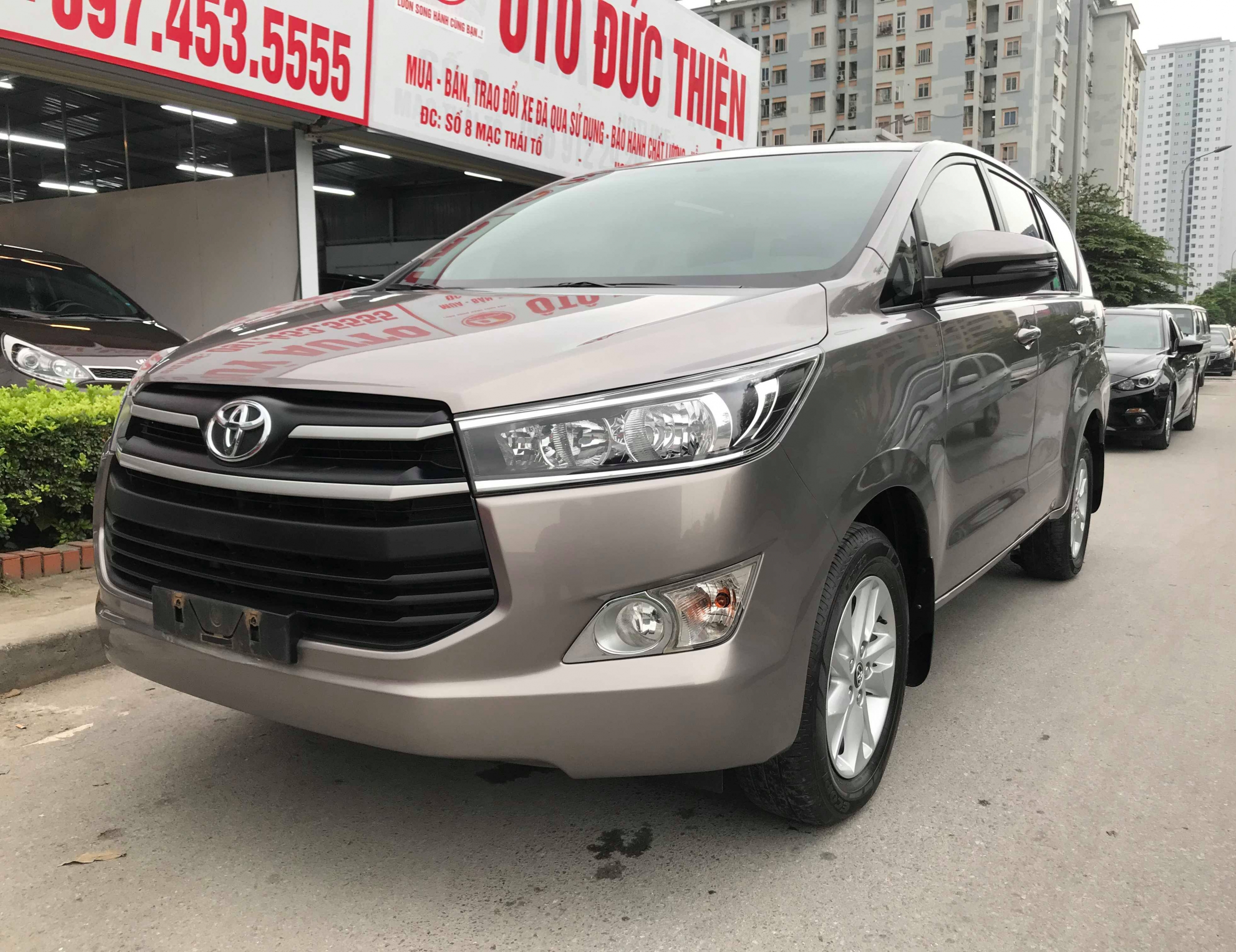 Toyota Innova 2.0E 2018 - 3