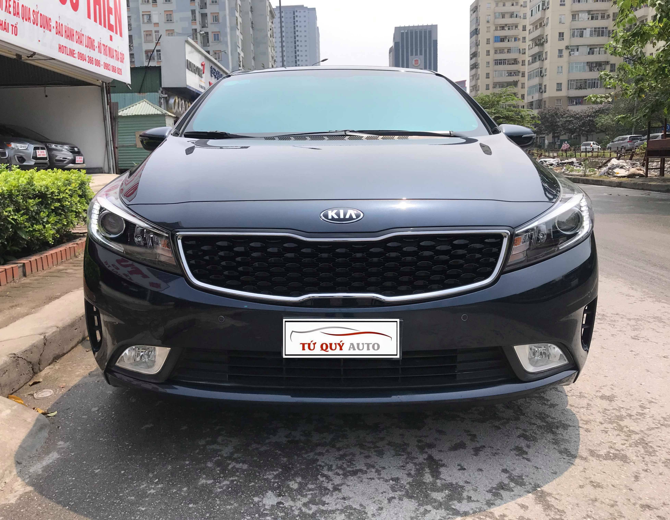 Xe Kia Cerato 1.6AT 2018 - Xanh Đen