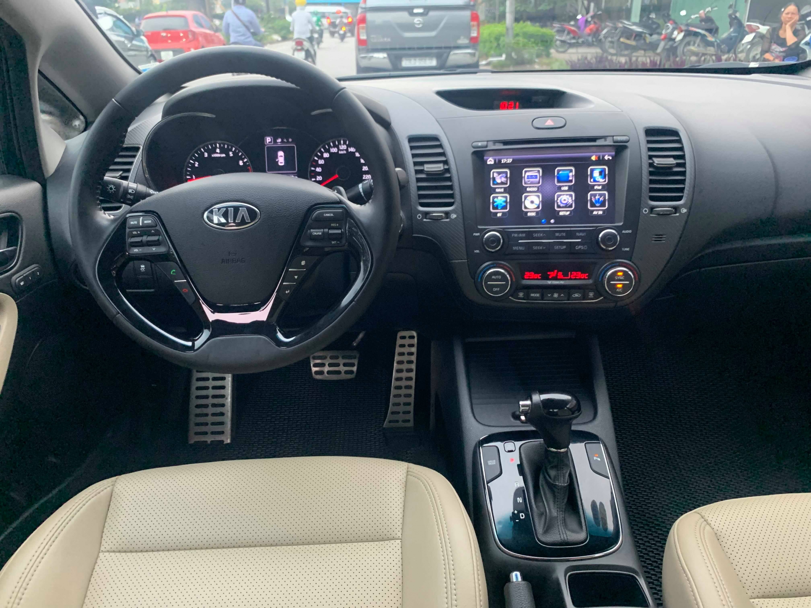 Kia Cerato 2.0AT 2016 - 6