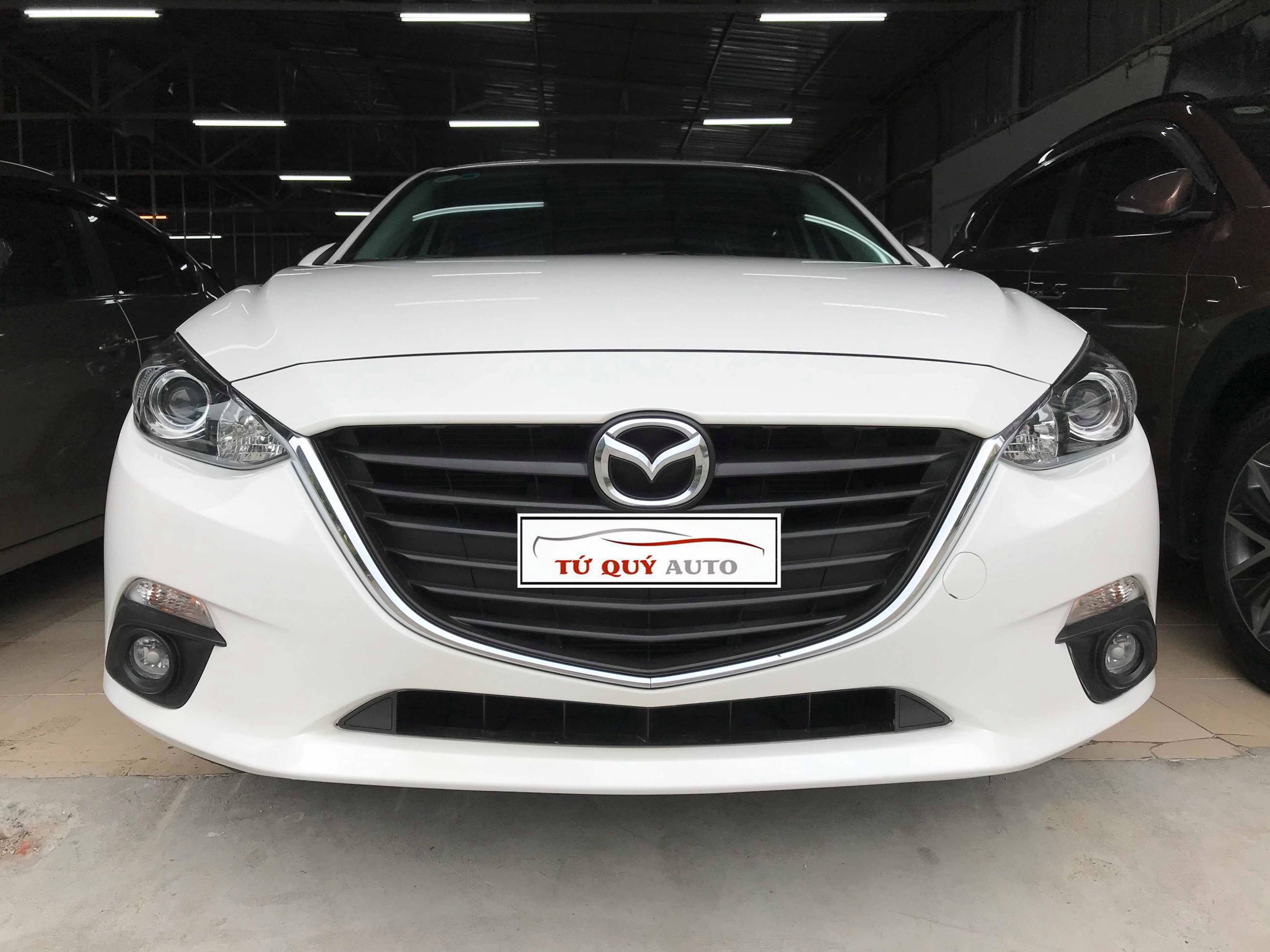 Xe Mazda 3 Hatchback 1.5AT 2016 - Trắng