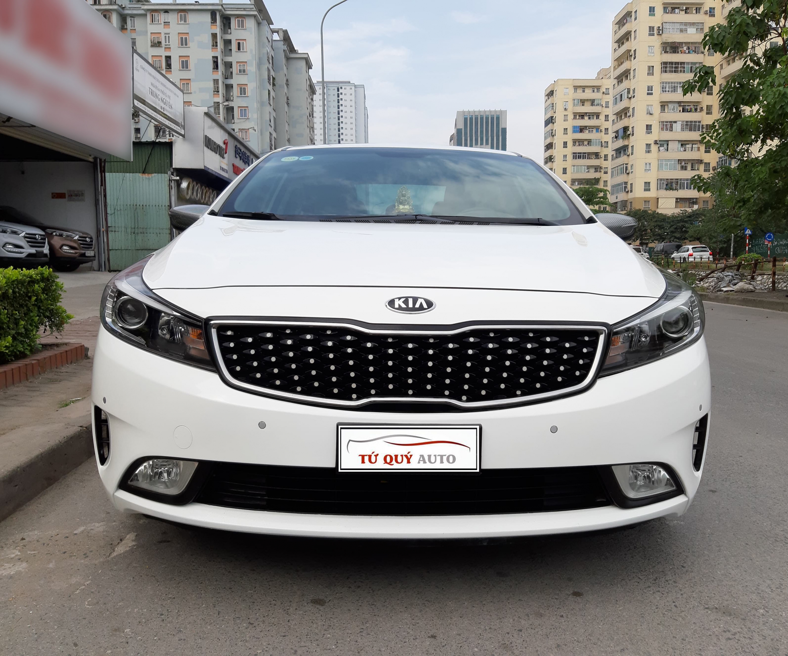 Xe Kia Cerato 1.6AT 2017 - Trắng