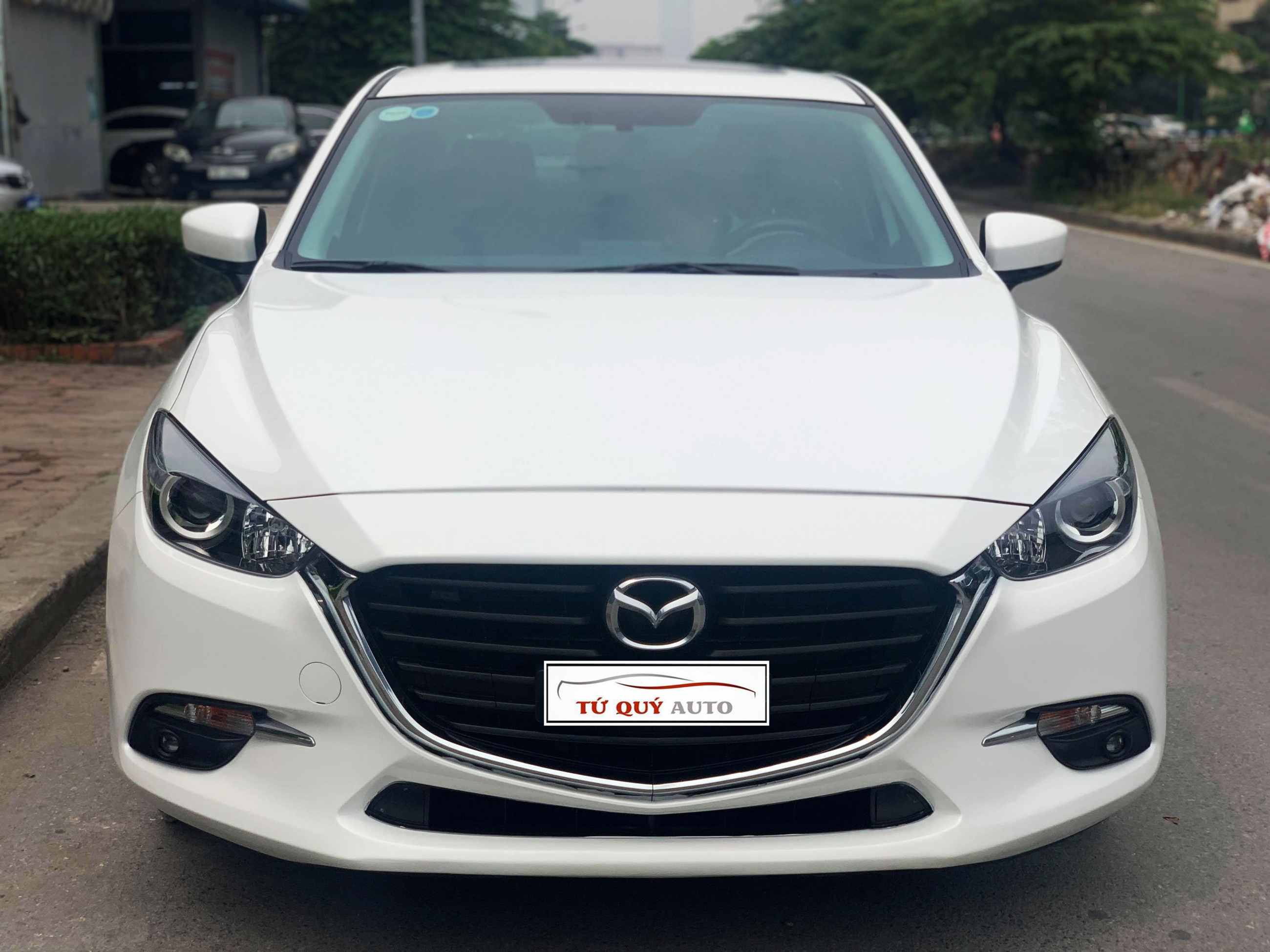 Xe Mazda 3 Sedan 1.5AT 2018 - Trắng