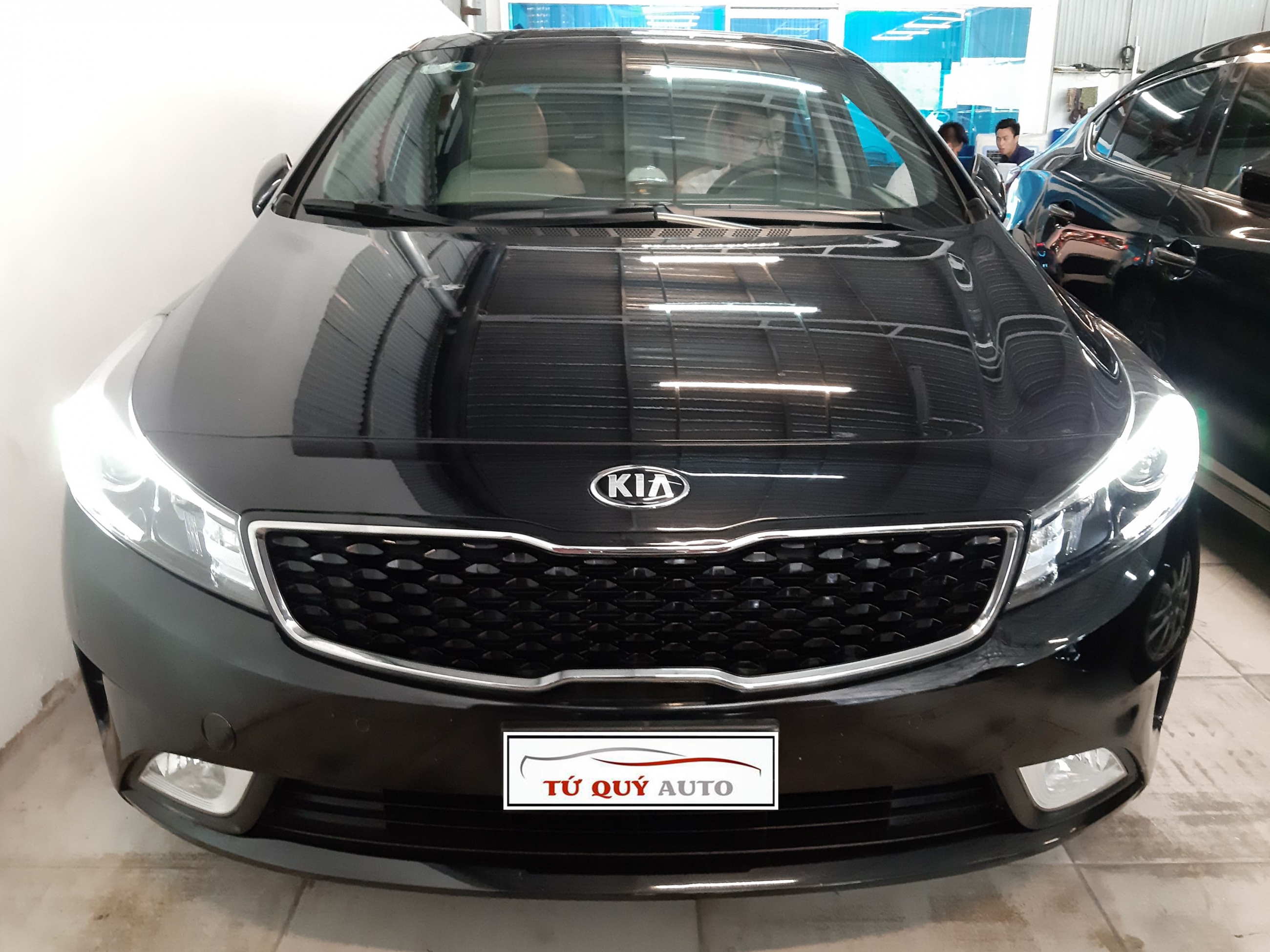 Xe Kia Cerato 1.6AT 2018 - Đen