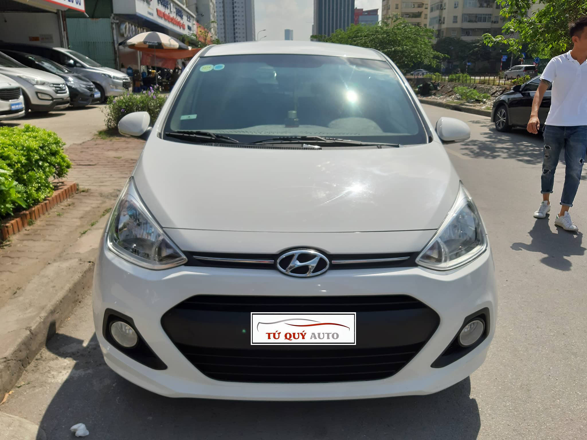 Xe Hyundai i10 1.0AT 2015 - Trắng