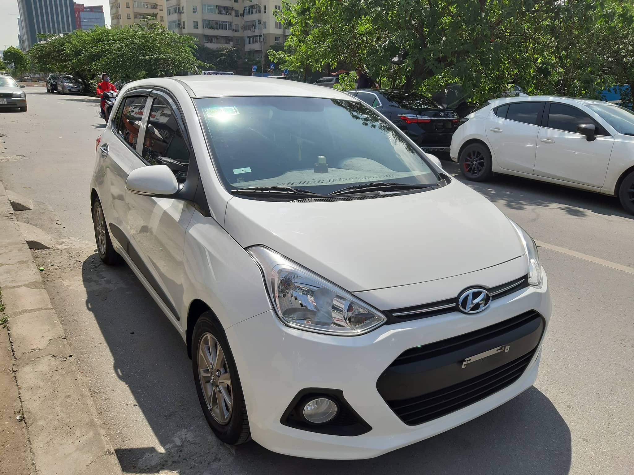 Hyundai i10 1.0AT 2015 - 4