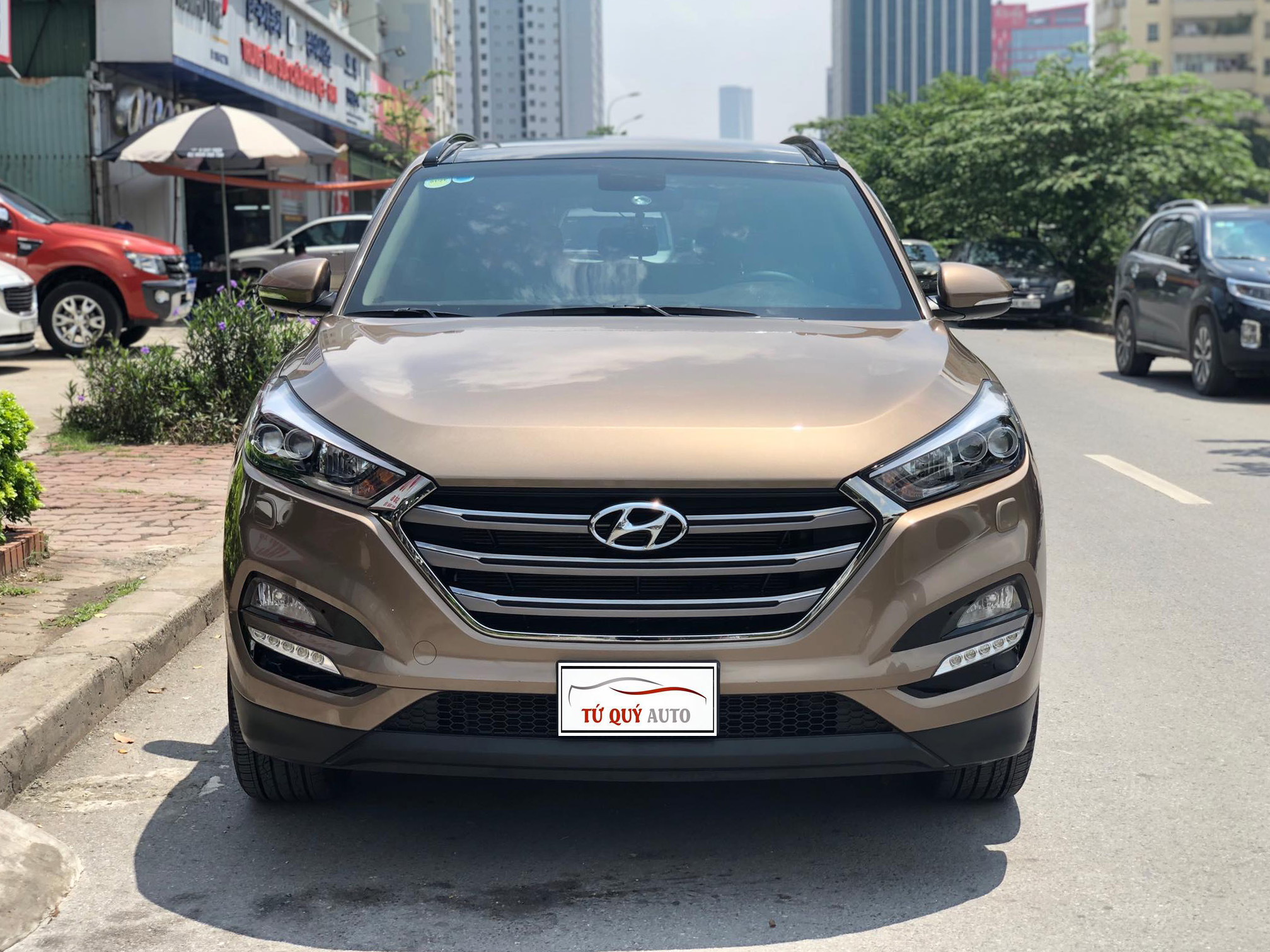 Xe Hyundai Tucson 2.0AT 2018 - Nâu