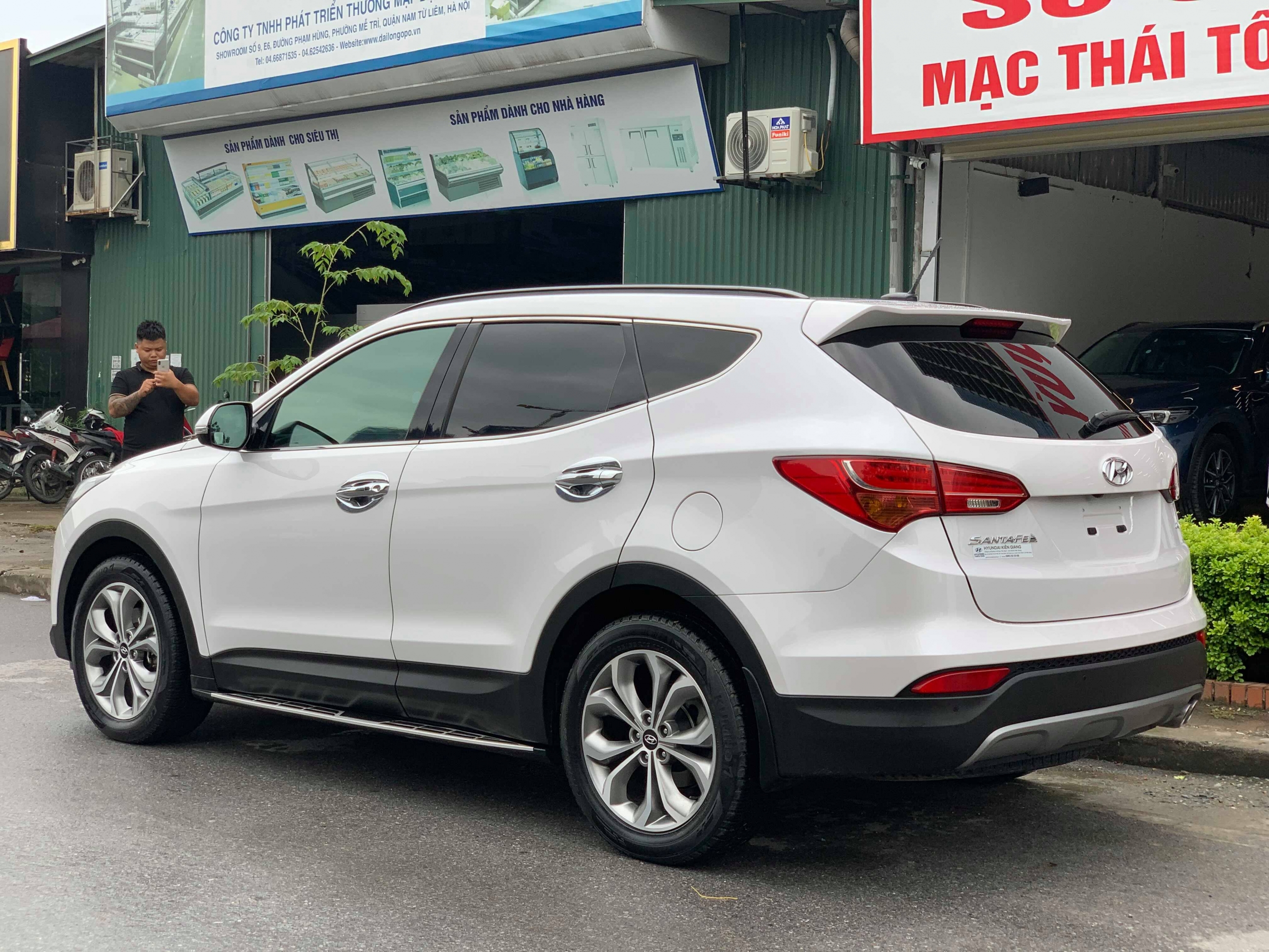 Hyundai SantaFe 2.4AT 4WD 2015 - 5