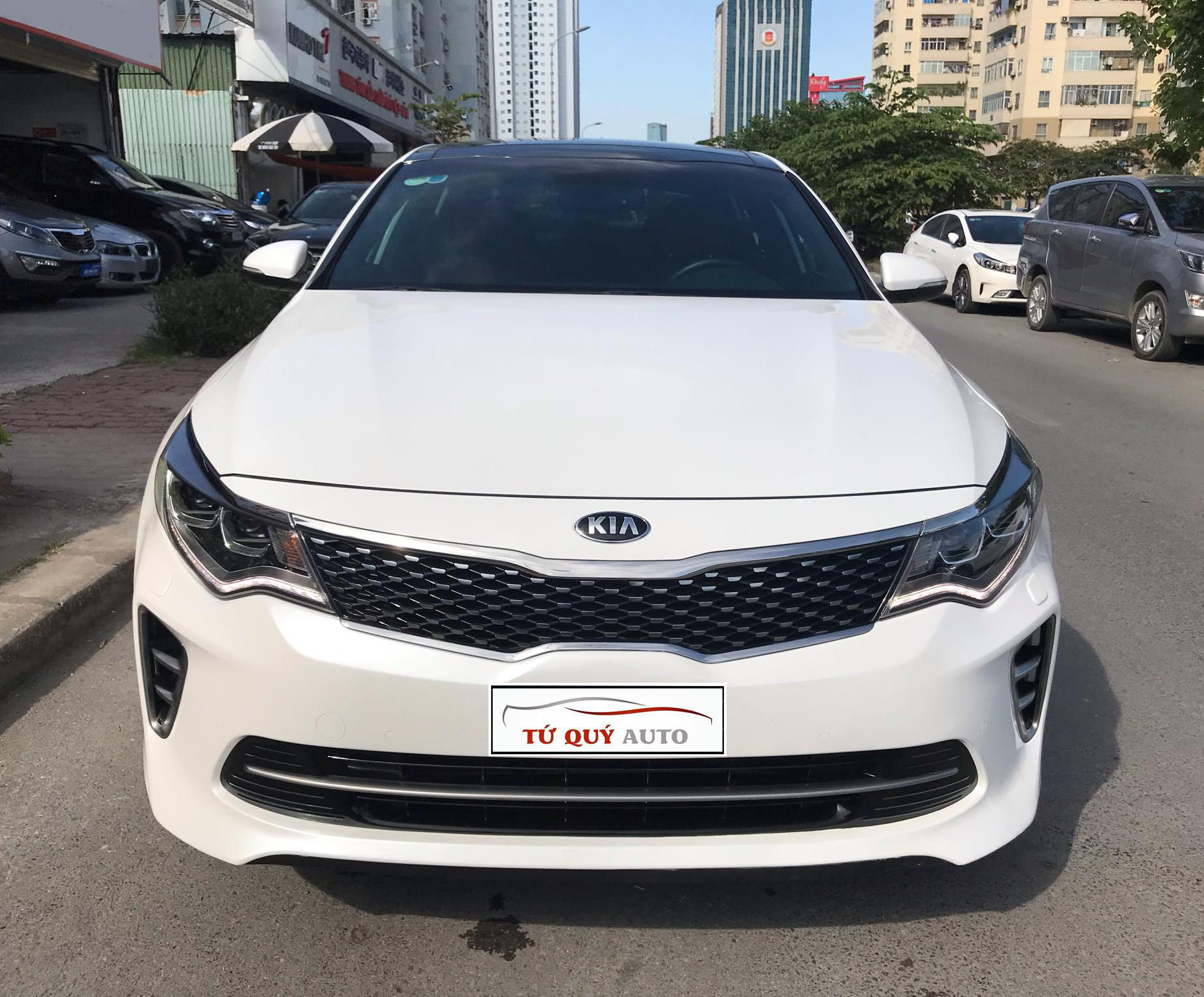 Xe Kia Optima 2.4AT GT-Line 2018 - Trắng