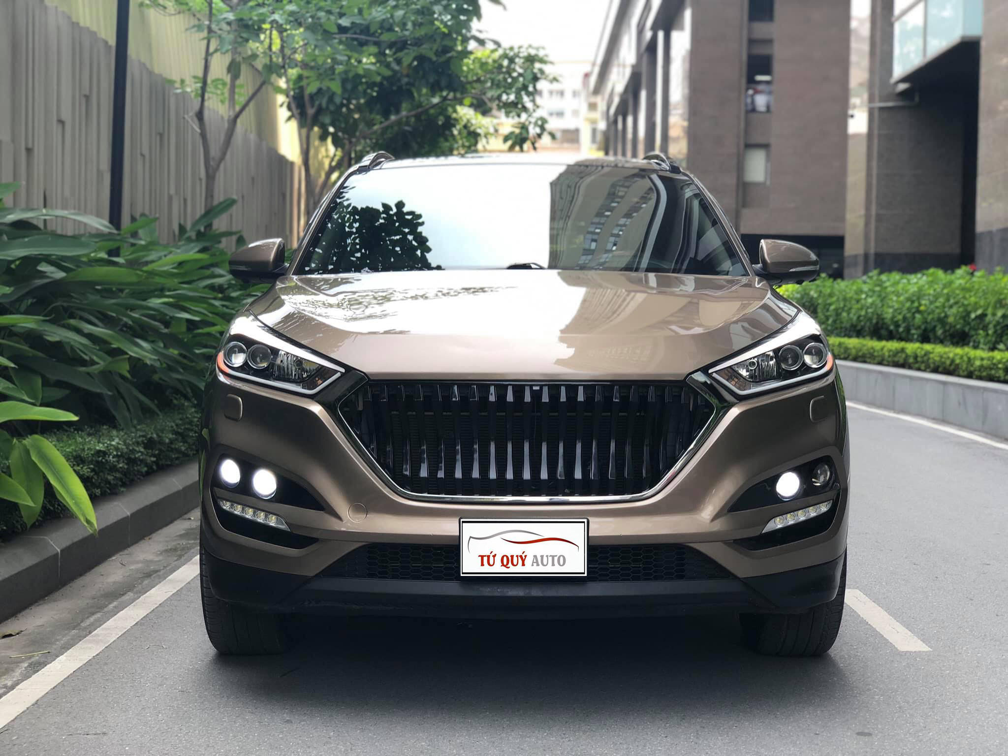 Xe Hyundai Tucson 2.0AT 2018 - Nâu