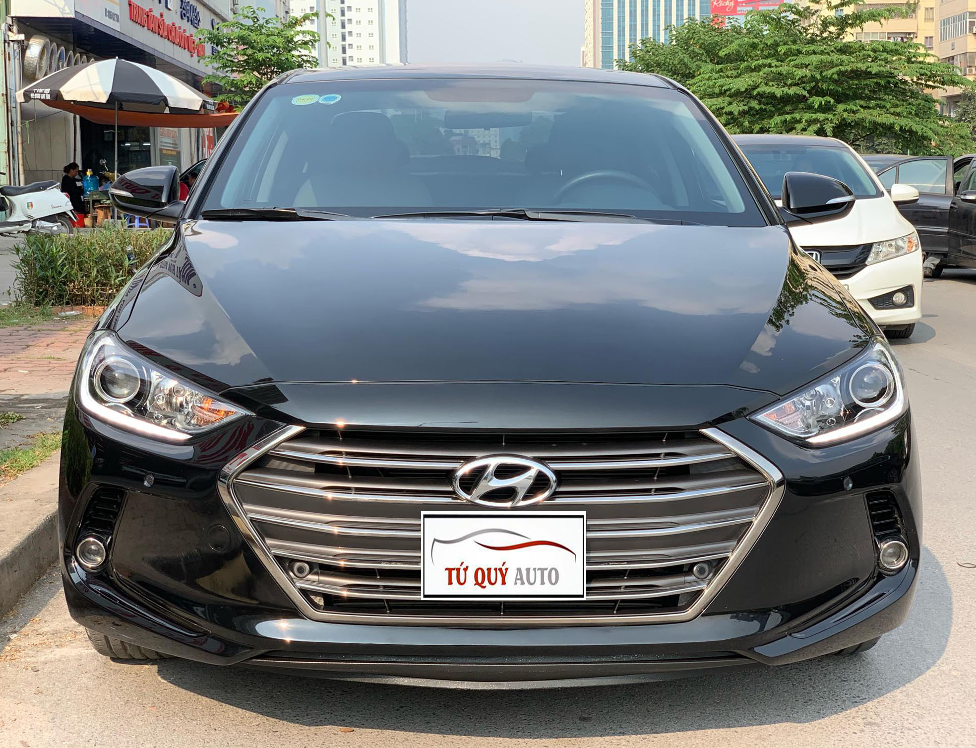 Xe Hyundai Elantra 2.0AT 2017 - Đen