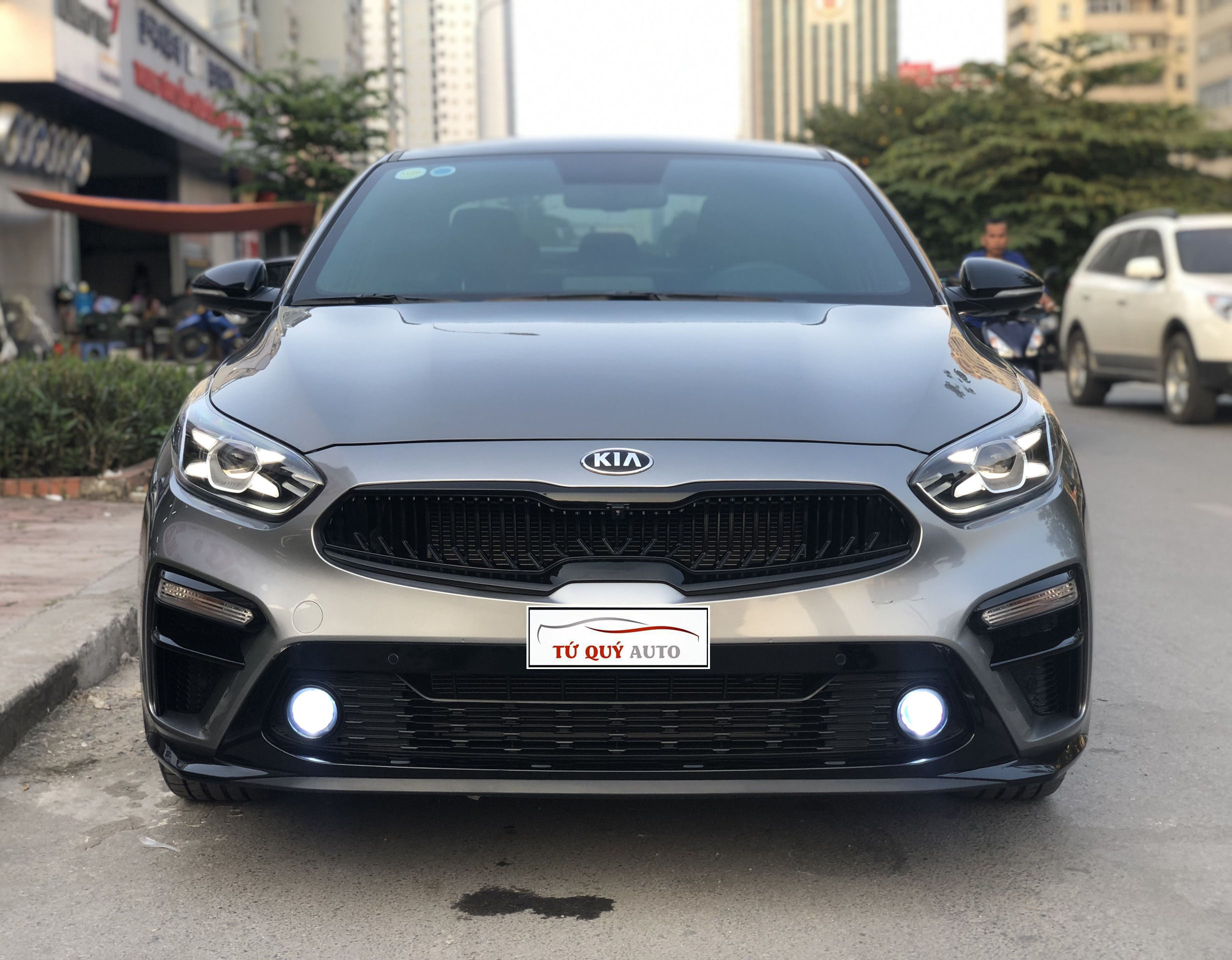 Xe Kia Cerato 2.0AT Premium 2019 - Xám