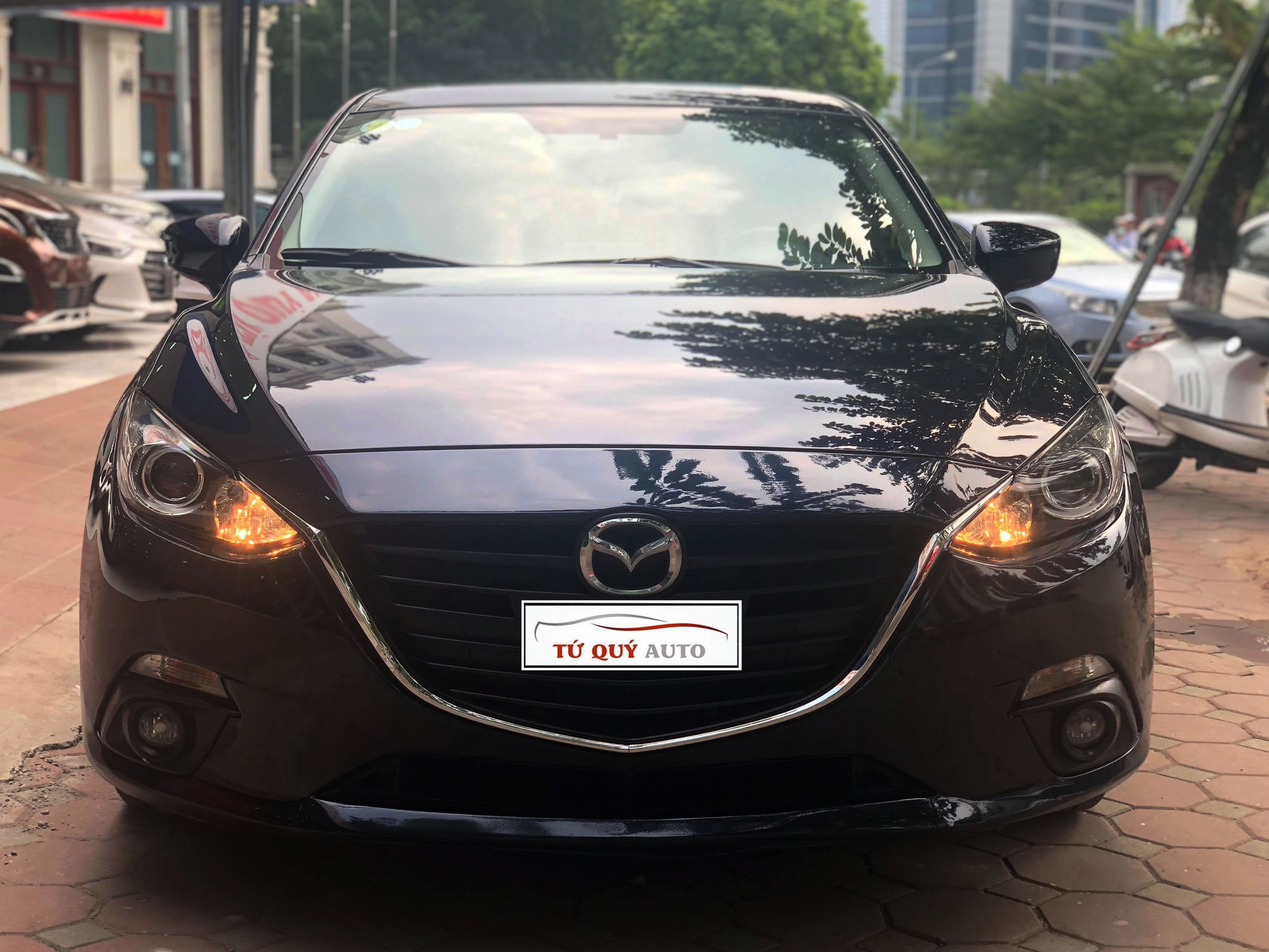 Xe Mazda 3 Hatchback 1.5AT 2017 - Xanh đen