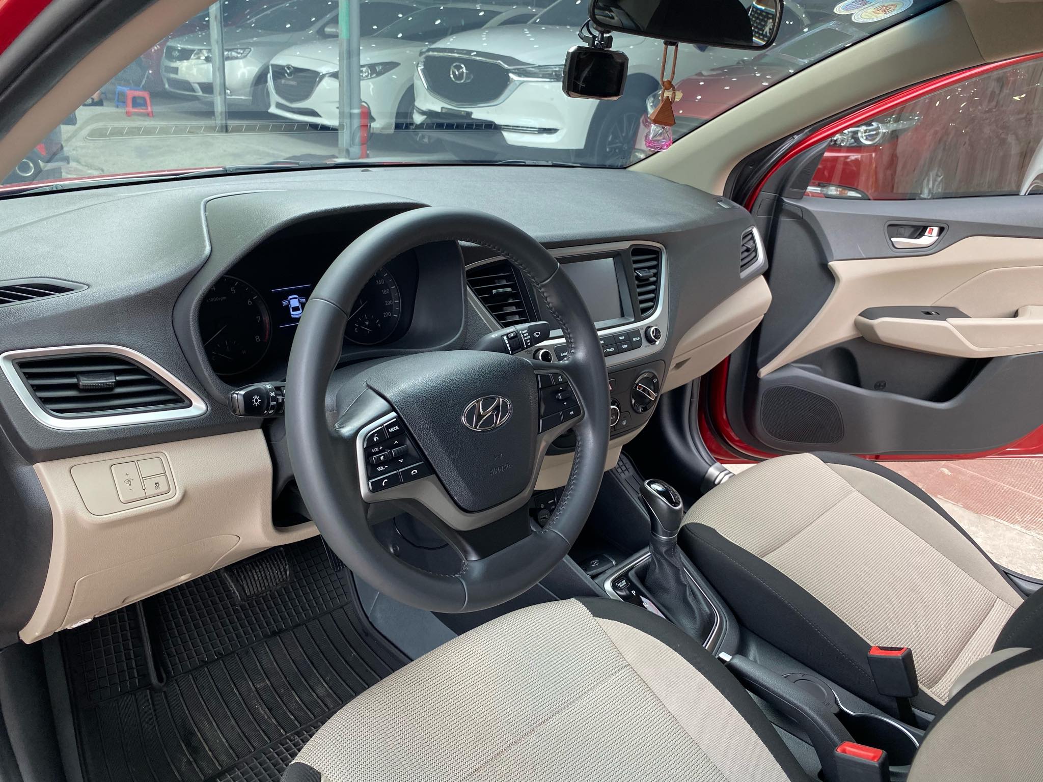 Hyundai Accent 1.4AT 2018 - 13