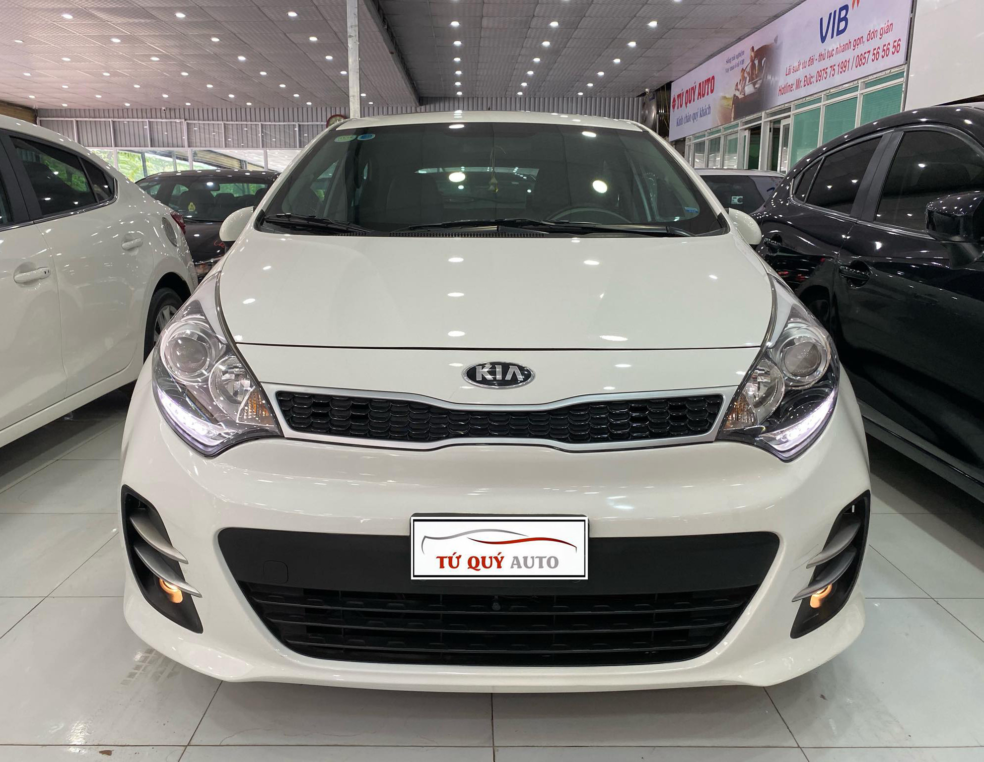 Xe Kia Rio 1.4AT Hatchback 2015 - Trắng