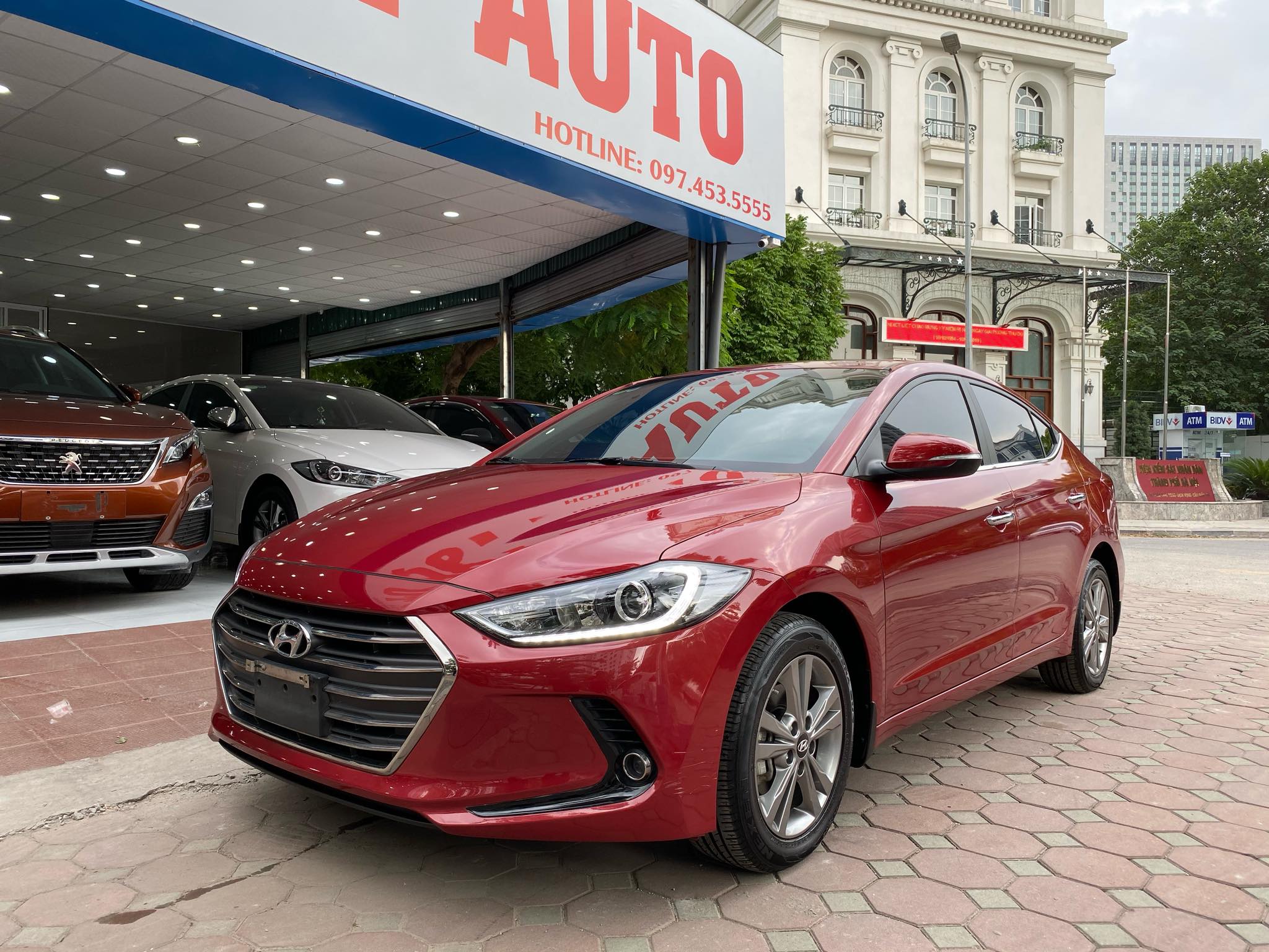 Hyundai Elantra 1.6AT 2016 - 3