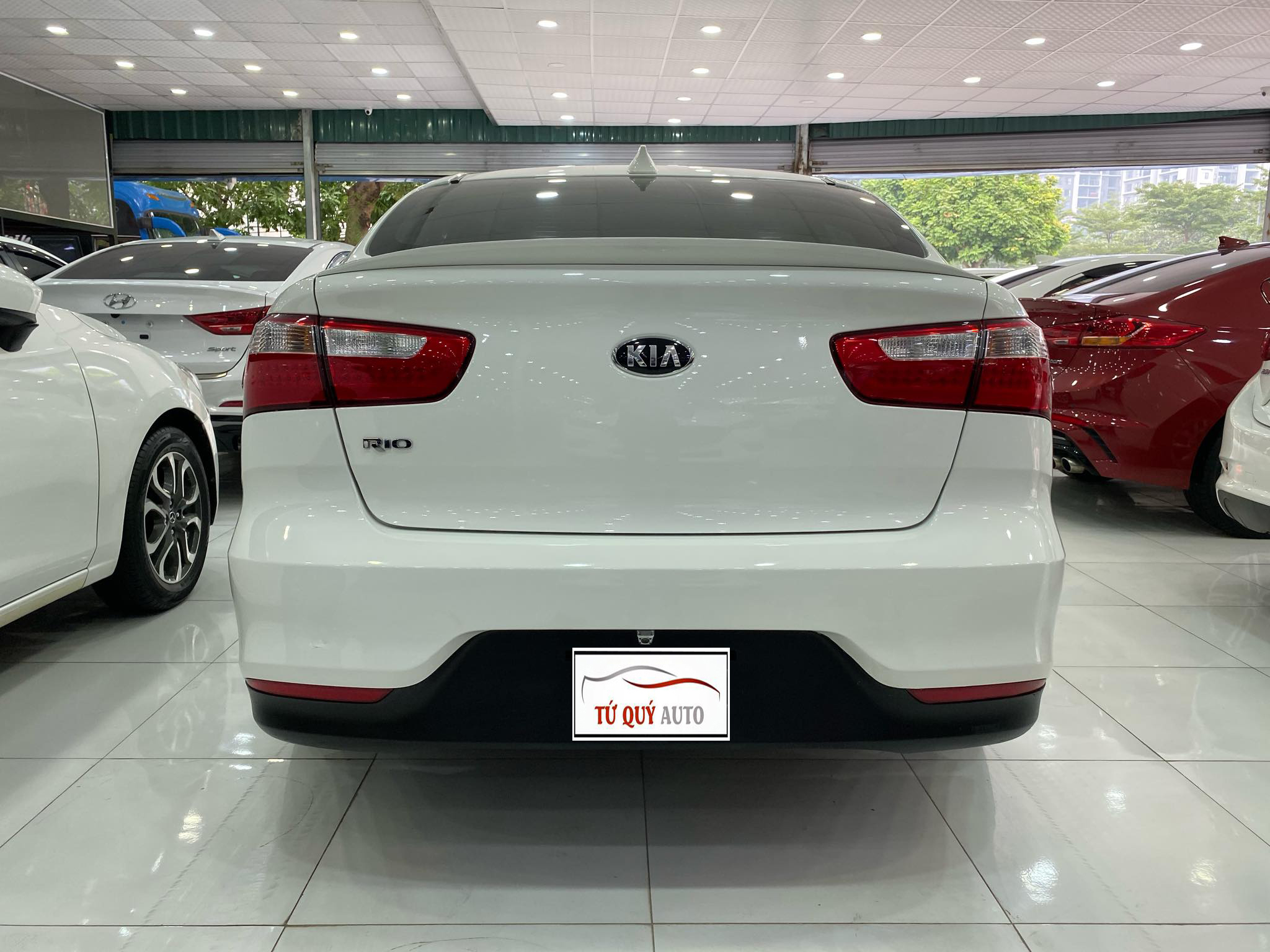 Kia Rio Sedan 1.4AT 2016 - 2