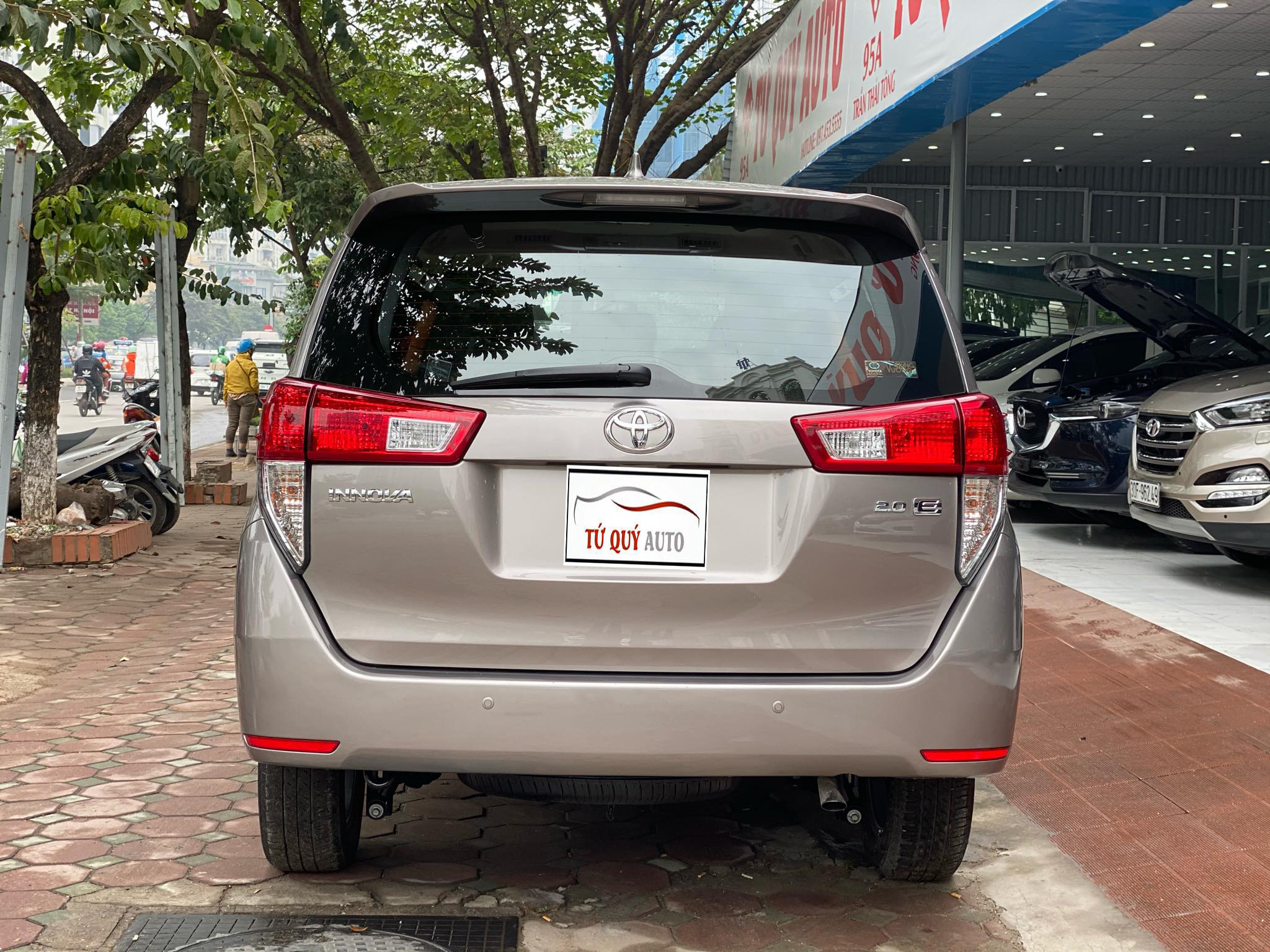 Toyota Innova 2.0E 2019 - 2