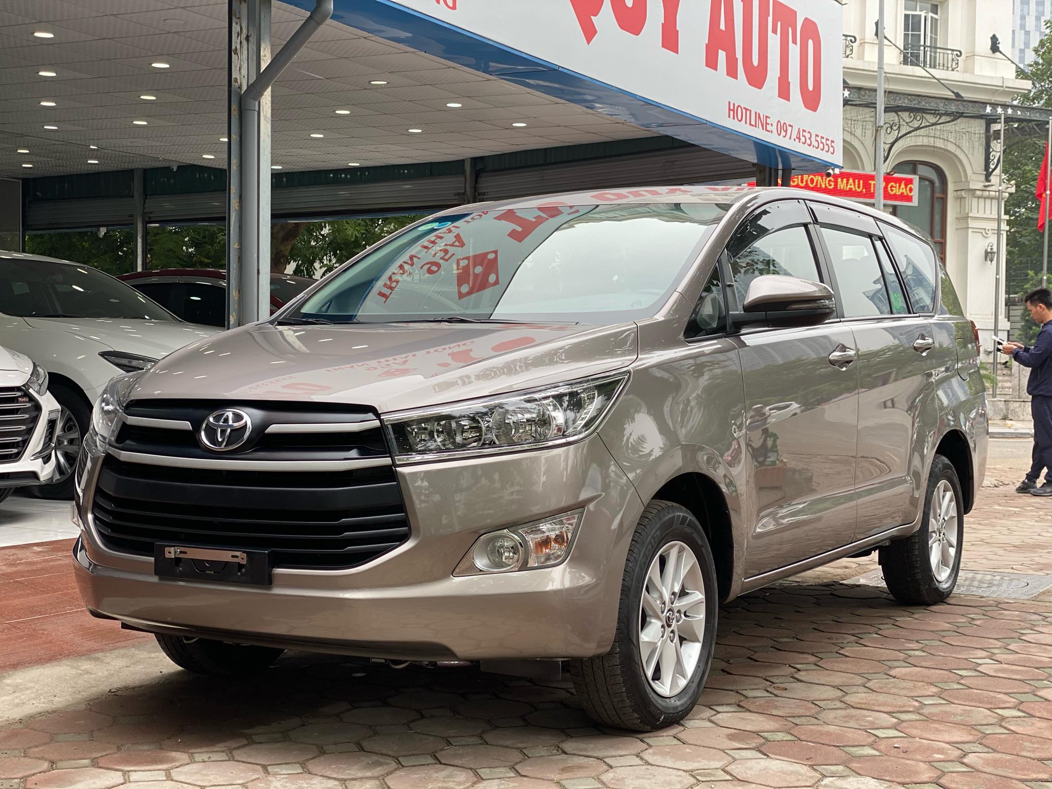 Toyota Innova 2.0E 2019 - 3