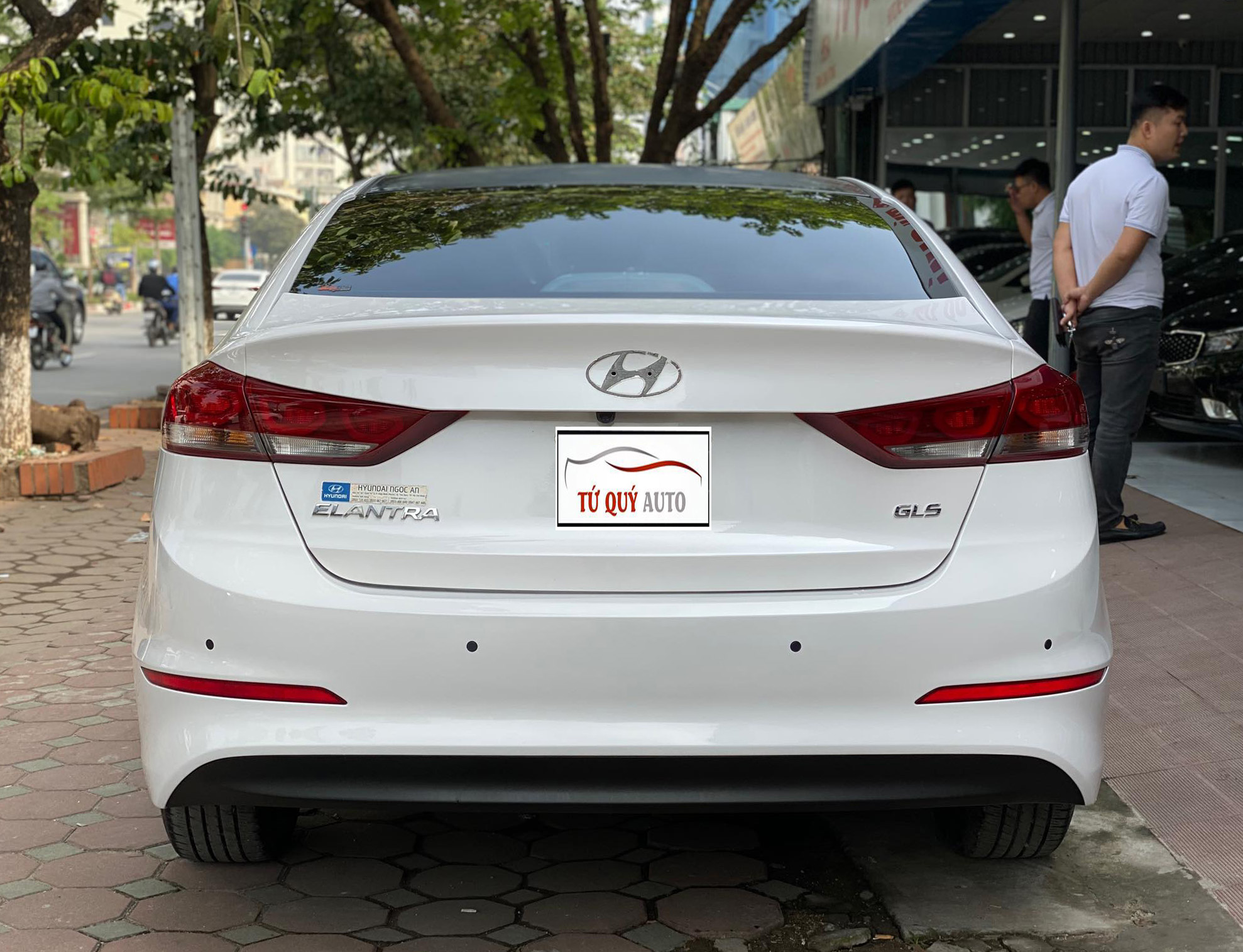 Hyundai Elantra 1.6AT 2016 - 2