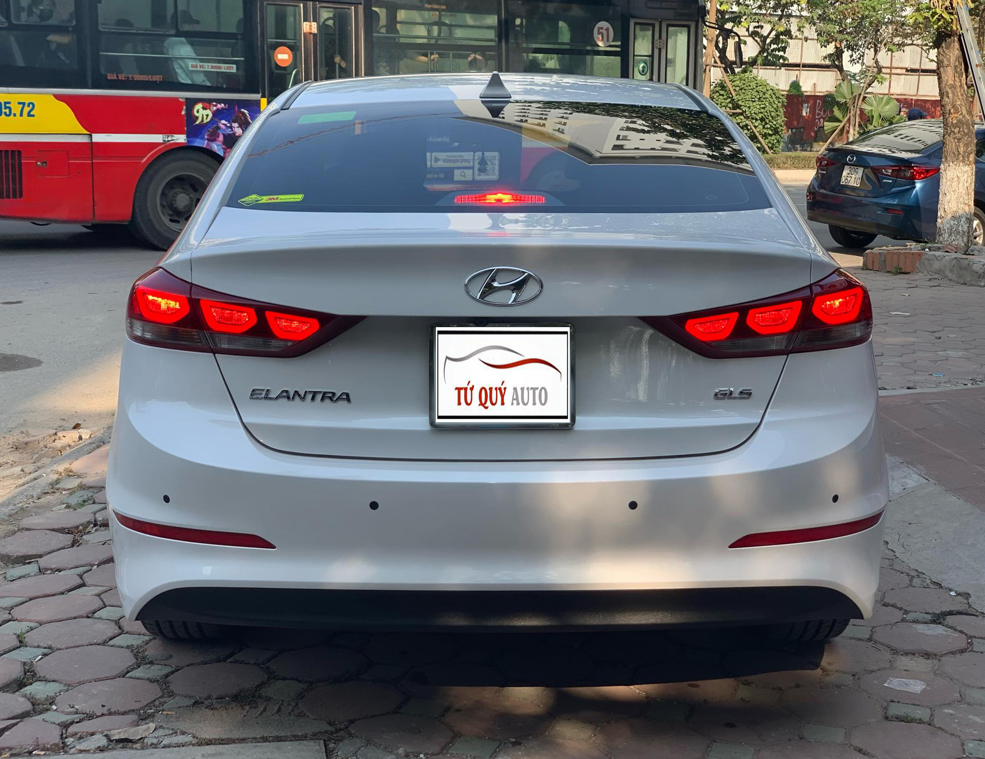 Hyundai Elantra 2.0AT 2018 - 2