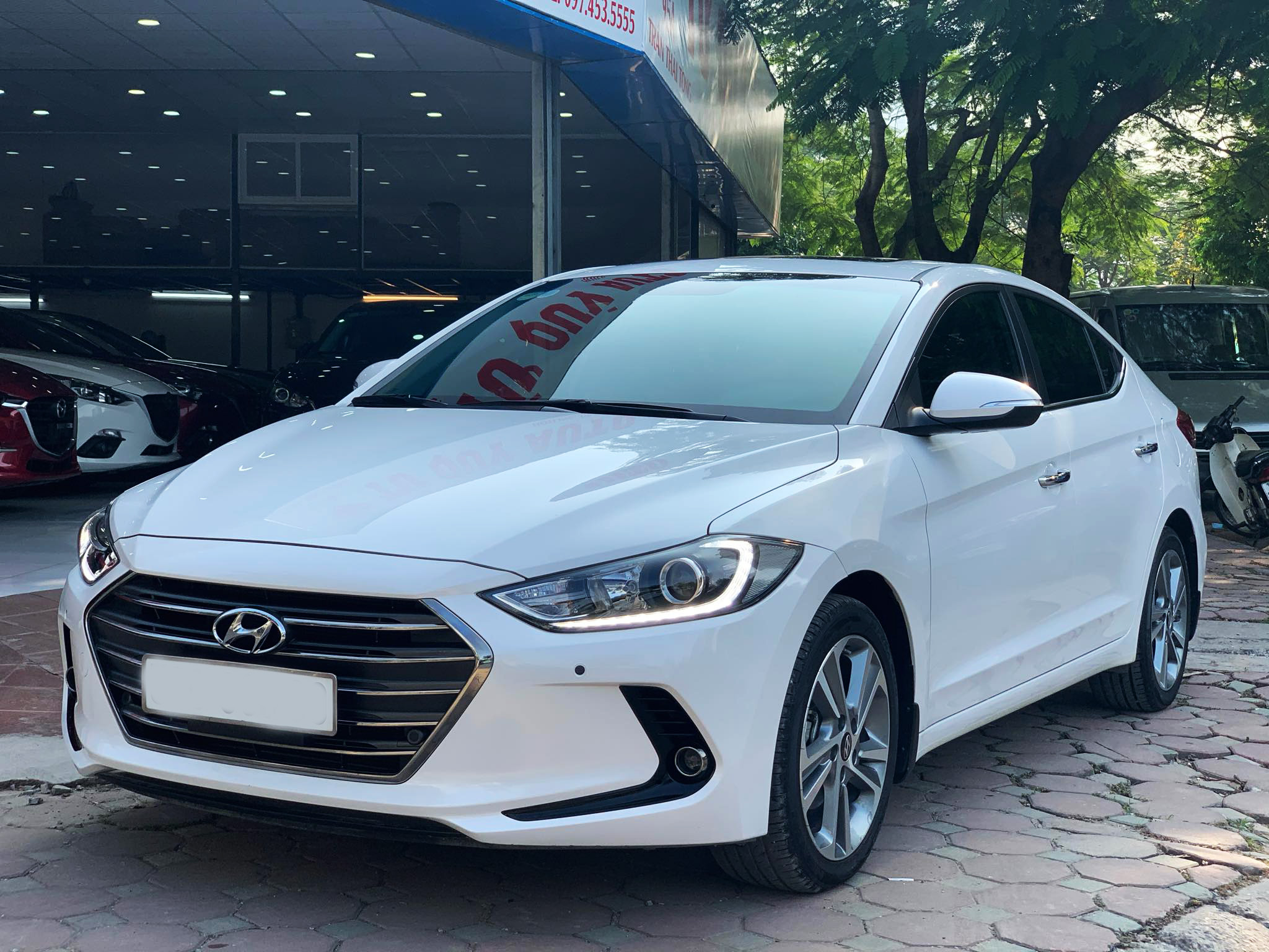 Hyundai Elantra 2.0AT 2018 - 3