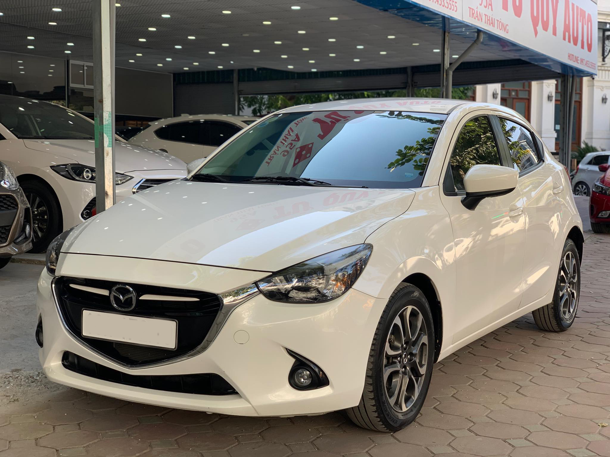 Mazda 2 HB 1.5AT 2015 - 3