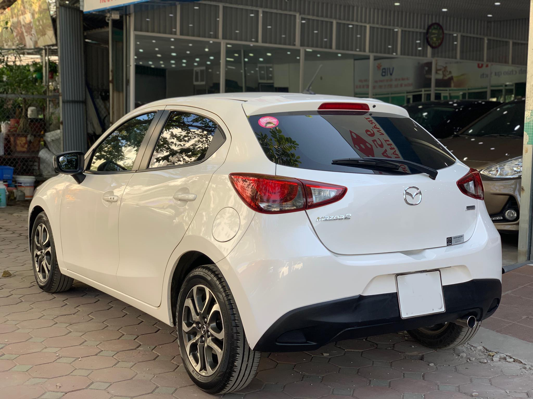 Mazda 2 HB 1.5AT 2015 - 4