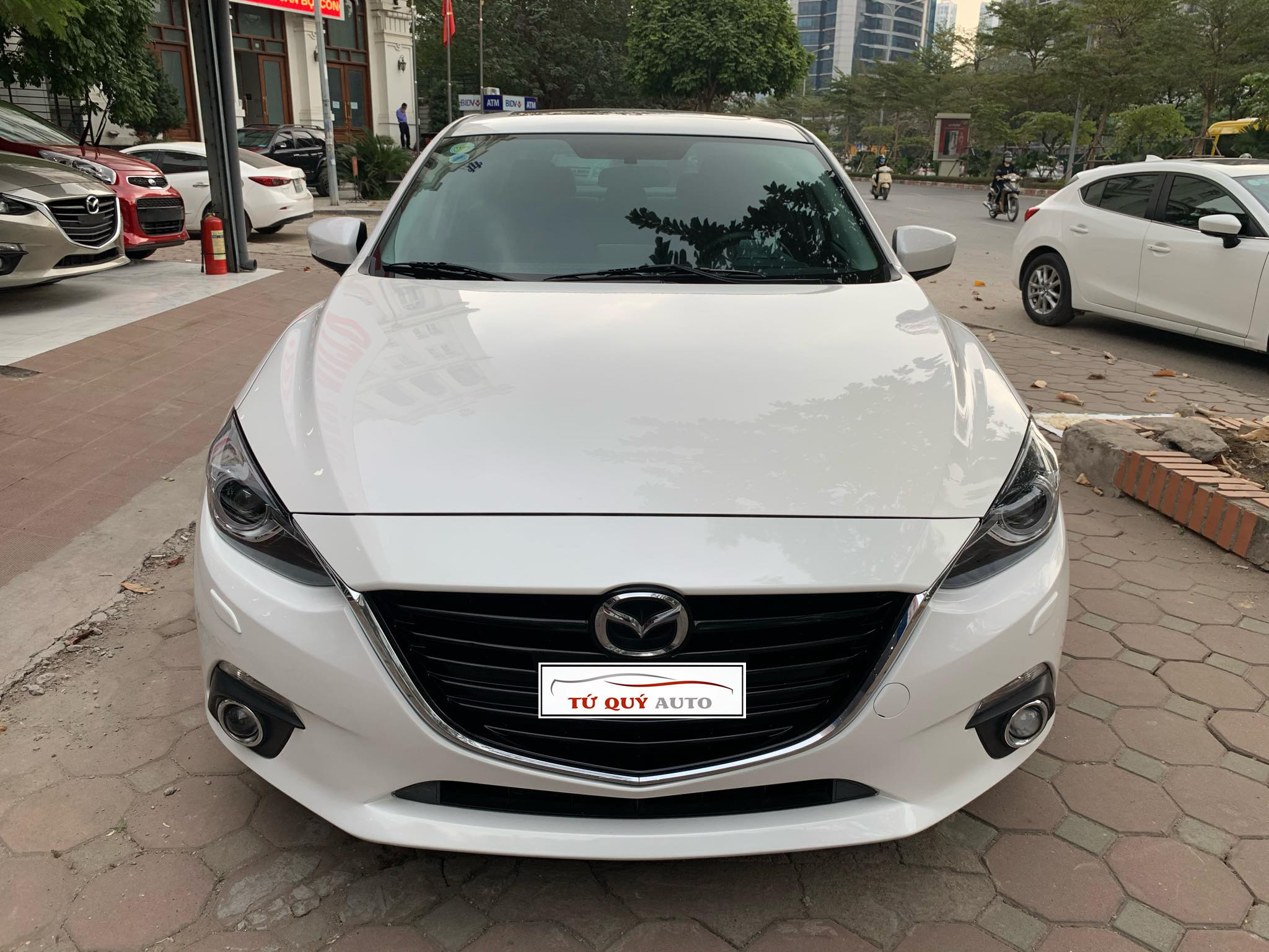 Xe Mazda 3 Sedan 2.0AT 2015 - Trắng