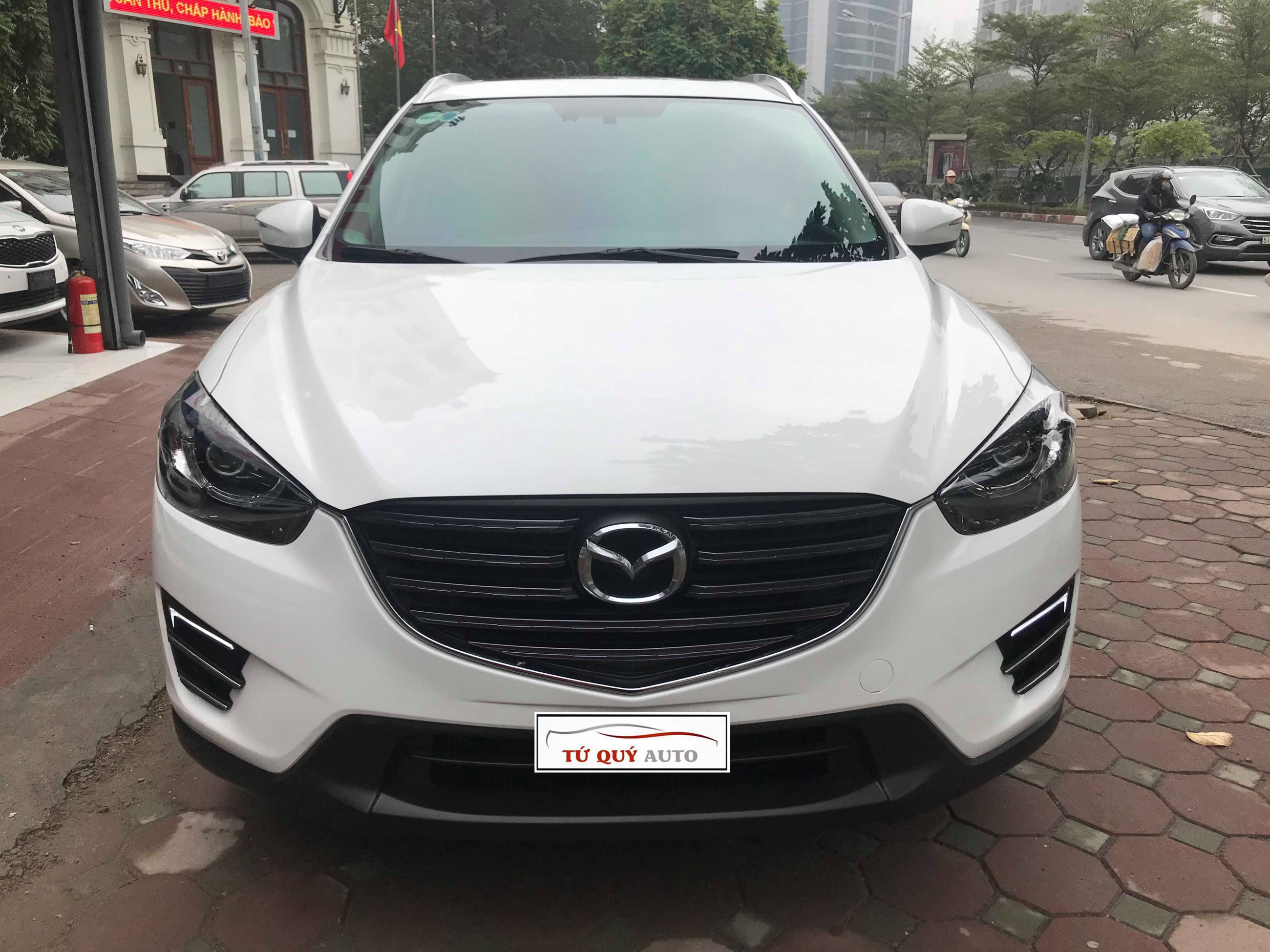 Xe Mazda CX 5 2.5AT 2018 - Trắng