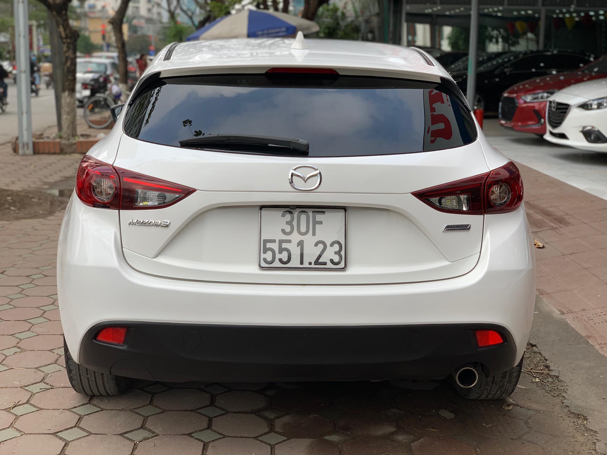 Mazda 3 Hatchback 1.5AT 2015 - 2