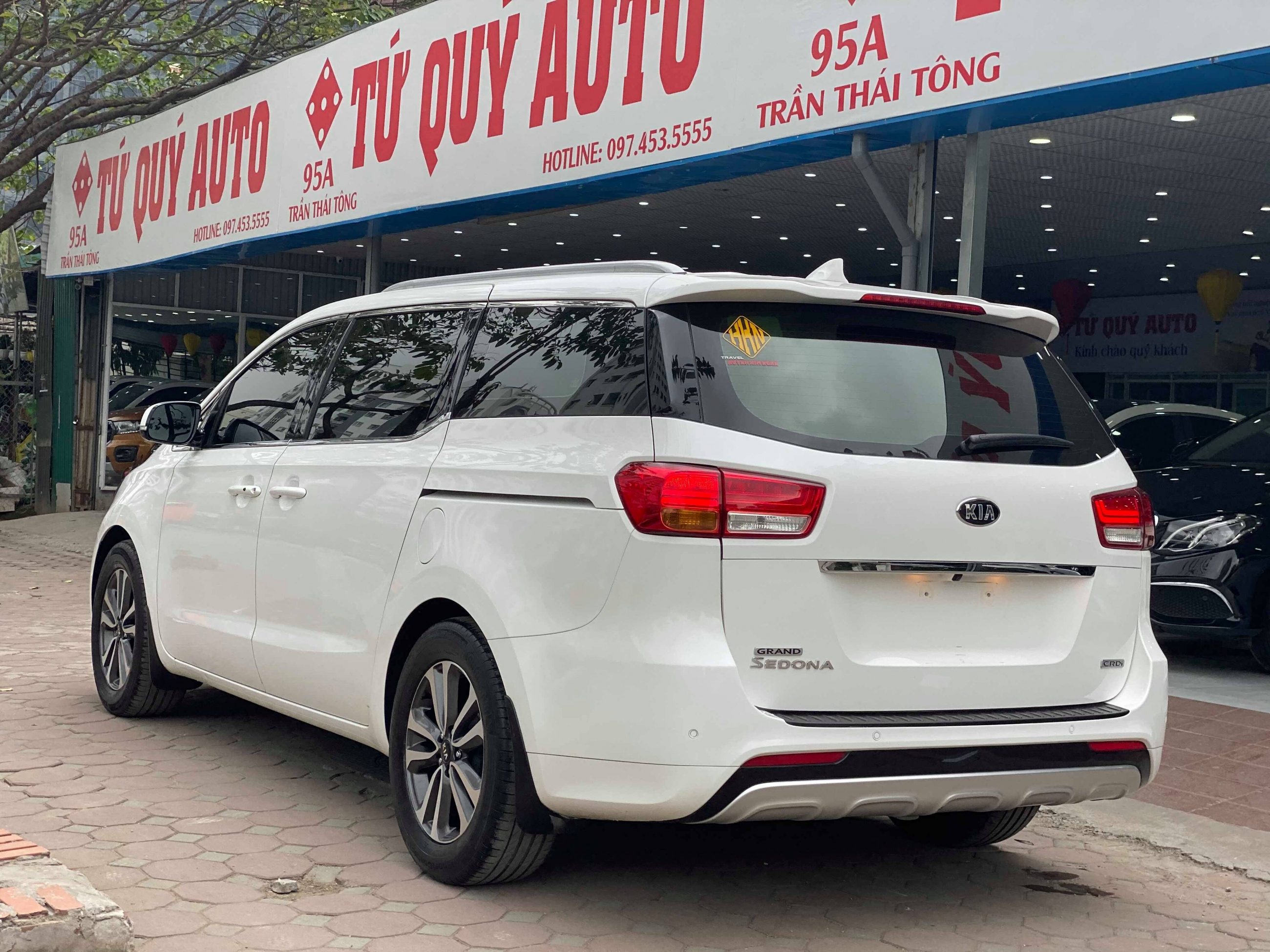 Kia Sedona 2.2CRDi 2017 - 4