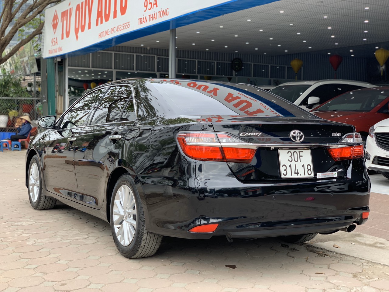 Toyota Camry 2.0E 2018 - 4