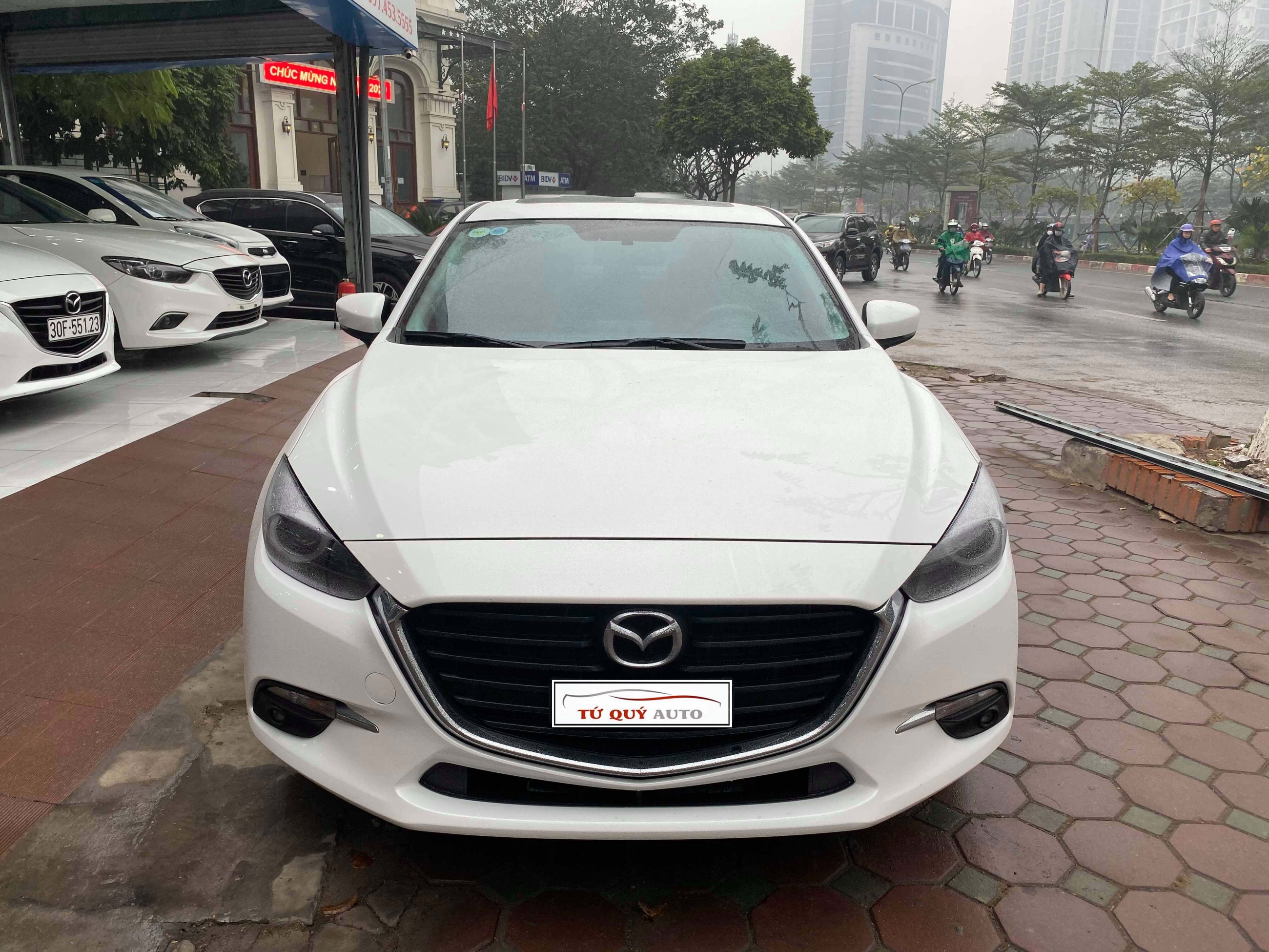 Xe Mazda 3 Sedan 2.0AT 2019 - Trắng