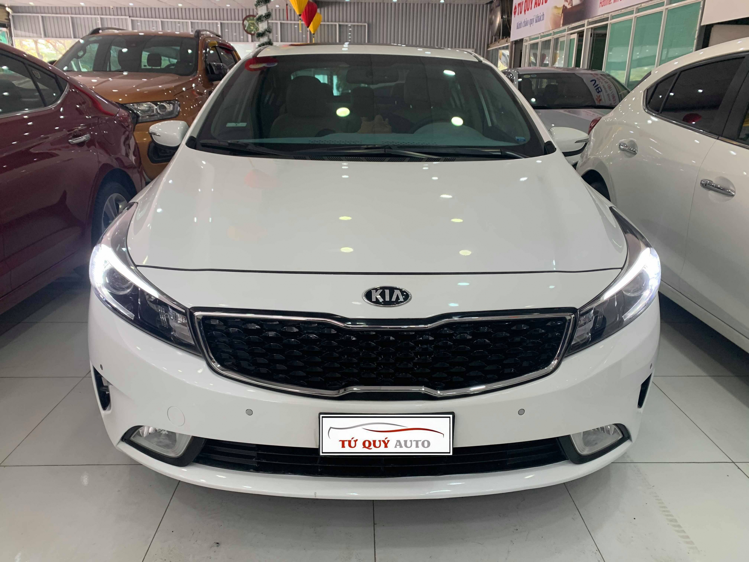 Xe Kia Cerato 1.6AT 2016 - Trắng