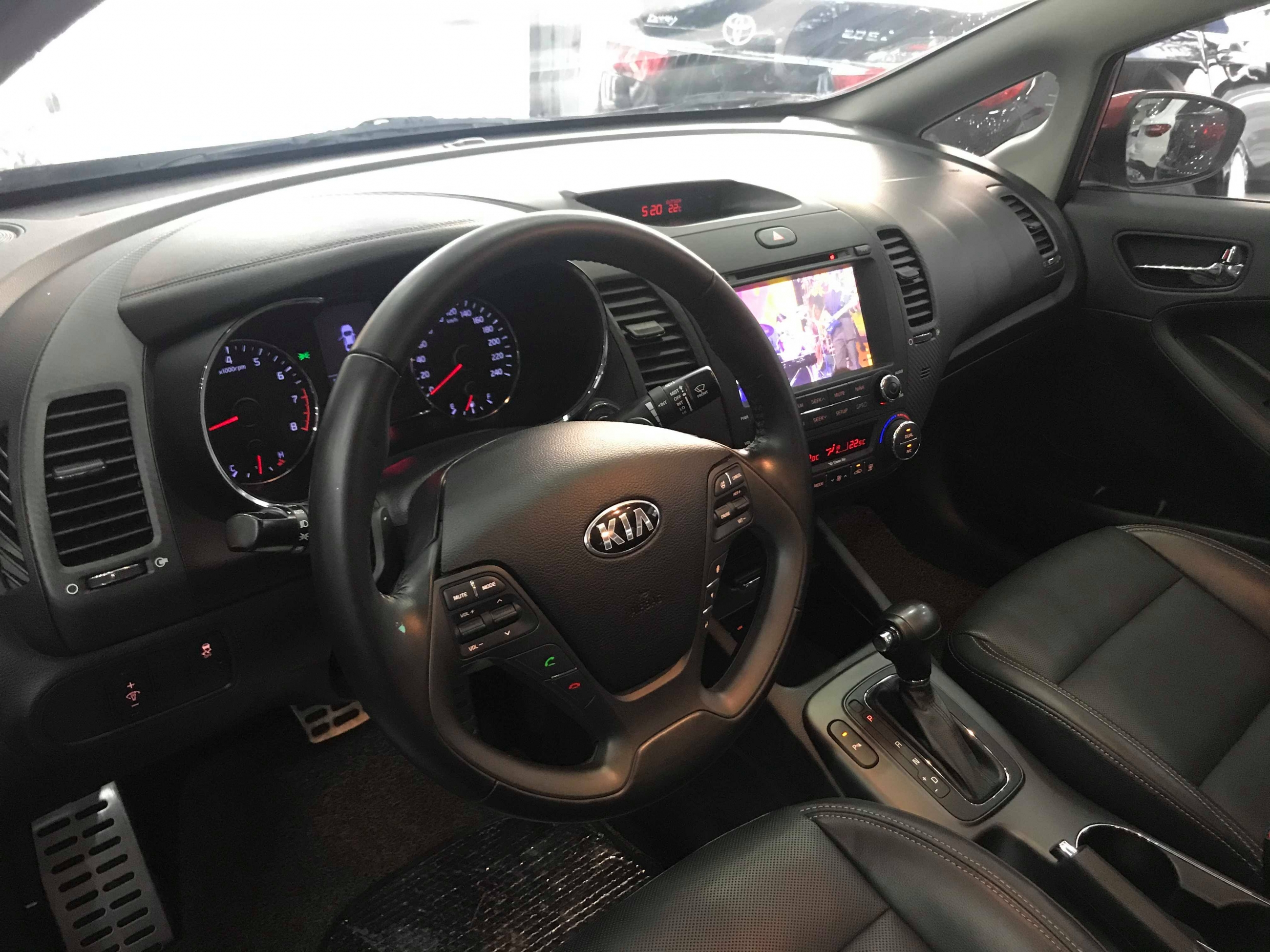 Kia K3 2.0AT 2013 - 8