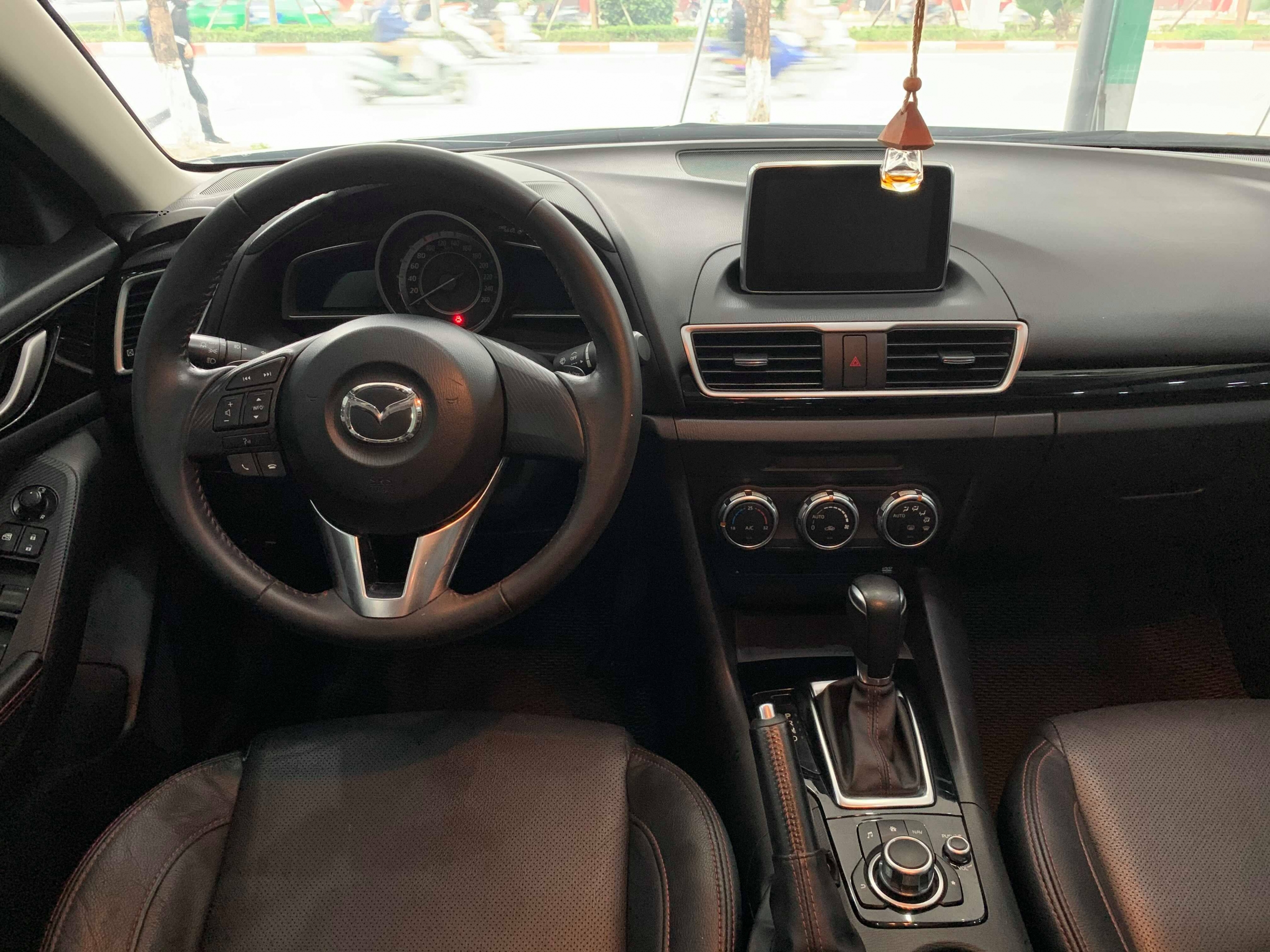 Mazda 3 Sedan 2017 - 7