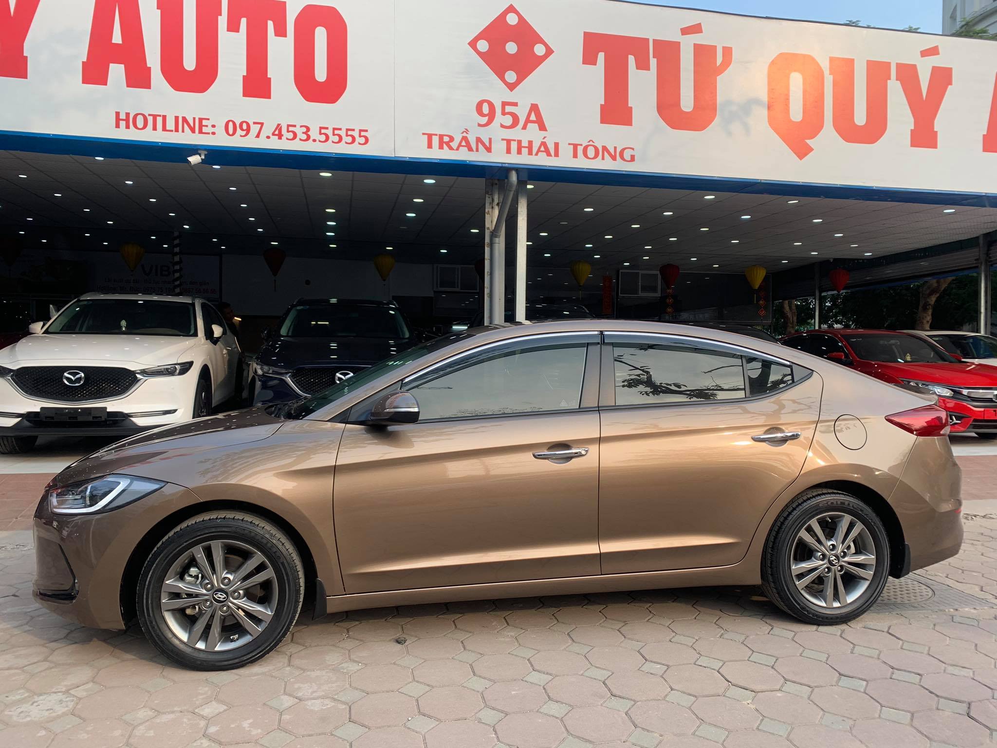 Hyundai Elantra 1.6AT 2016 - 5