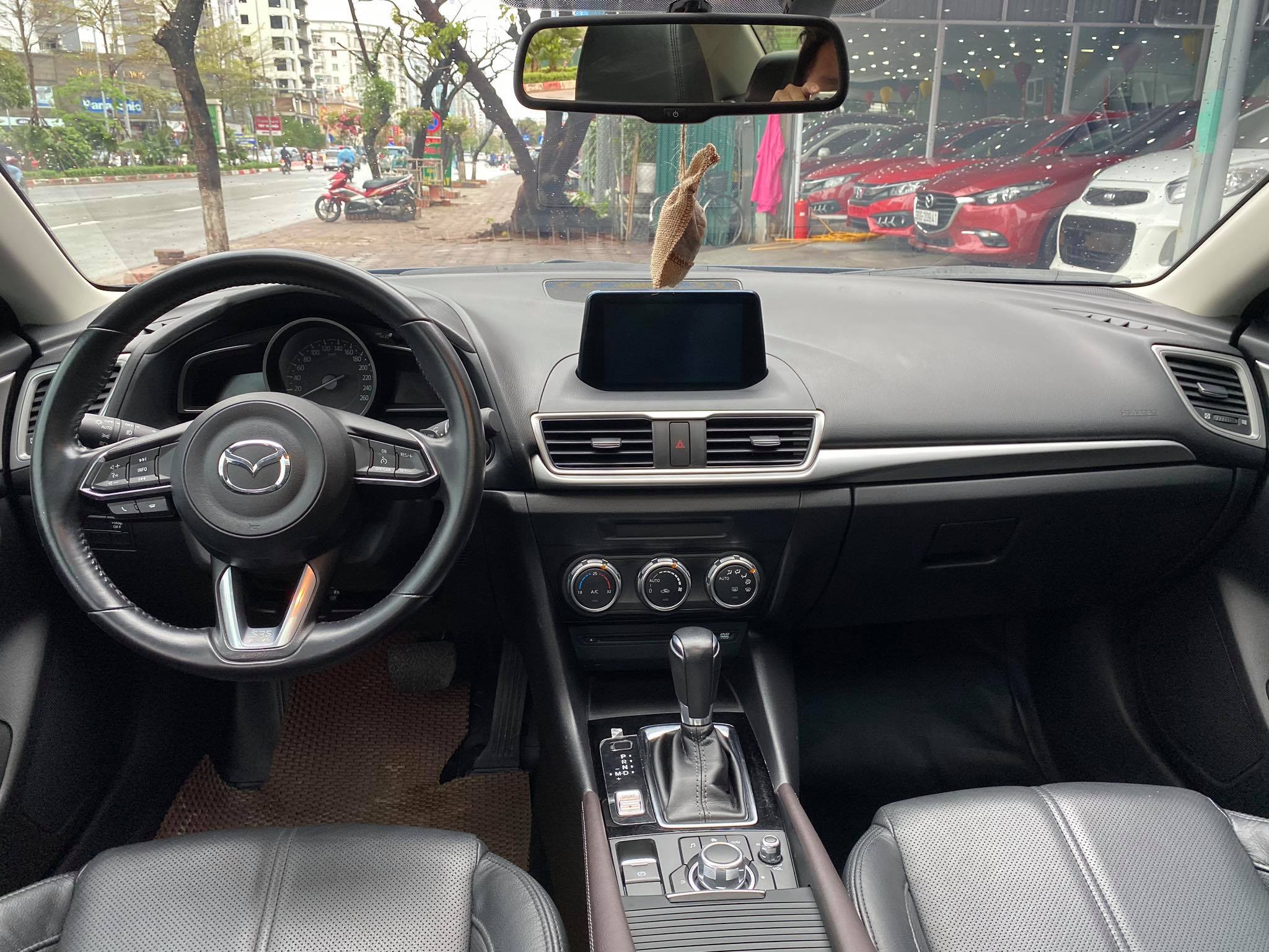 Mazda 3 Sedan 2018 - 6