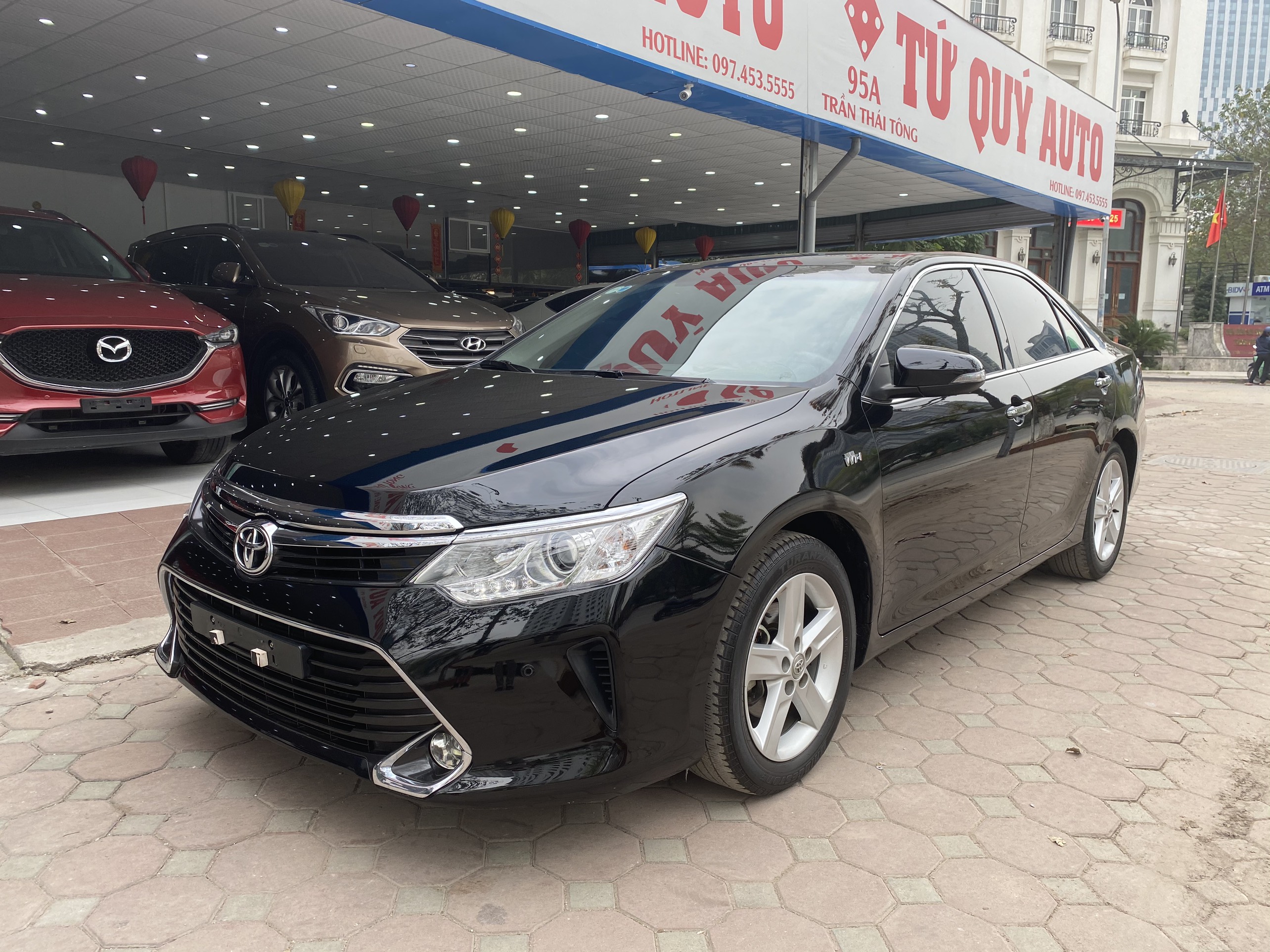 Toyota Camry 2.5Q 2017 - 3