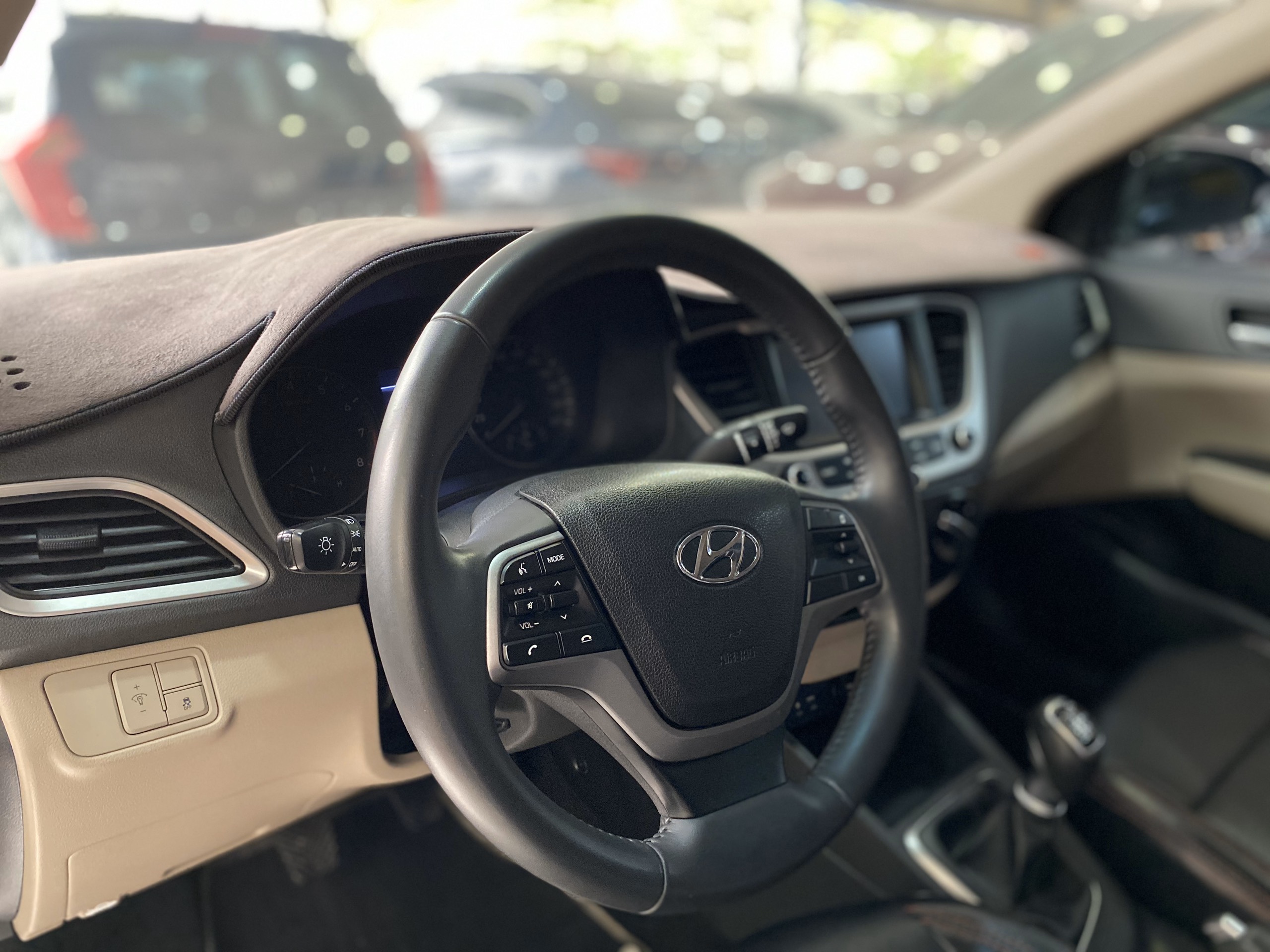 Hyundai Accent 1.4MT 2018 - 9