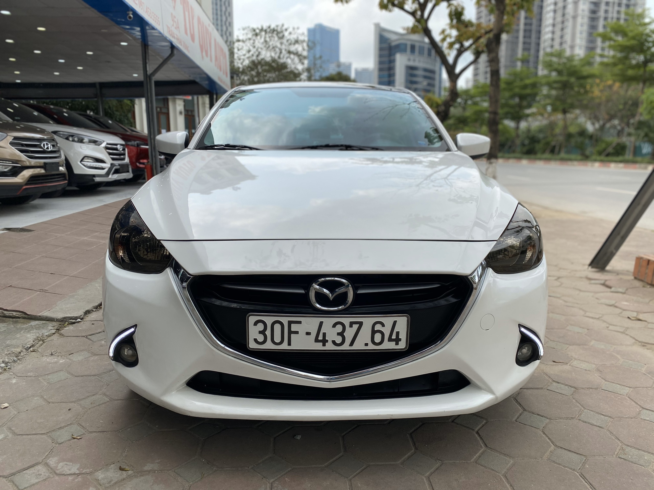 Xe Mazda 2 1.5AT 2017 - Trắng