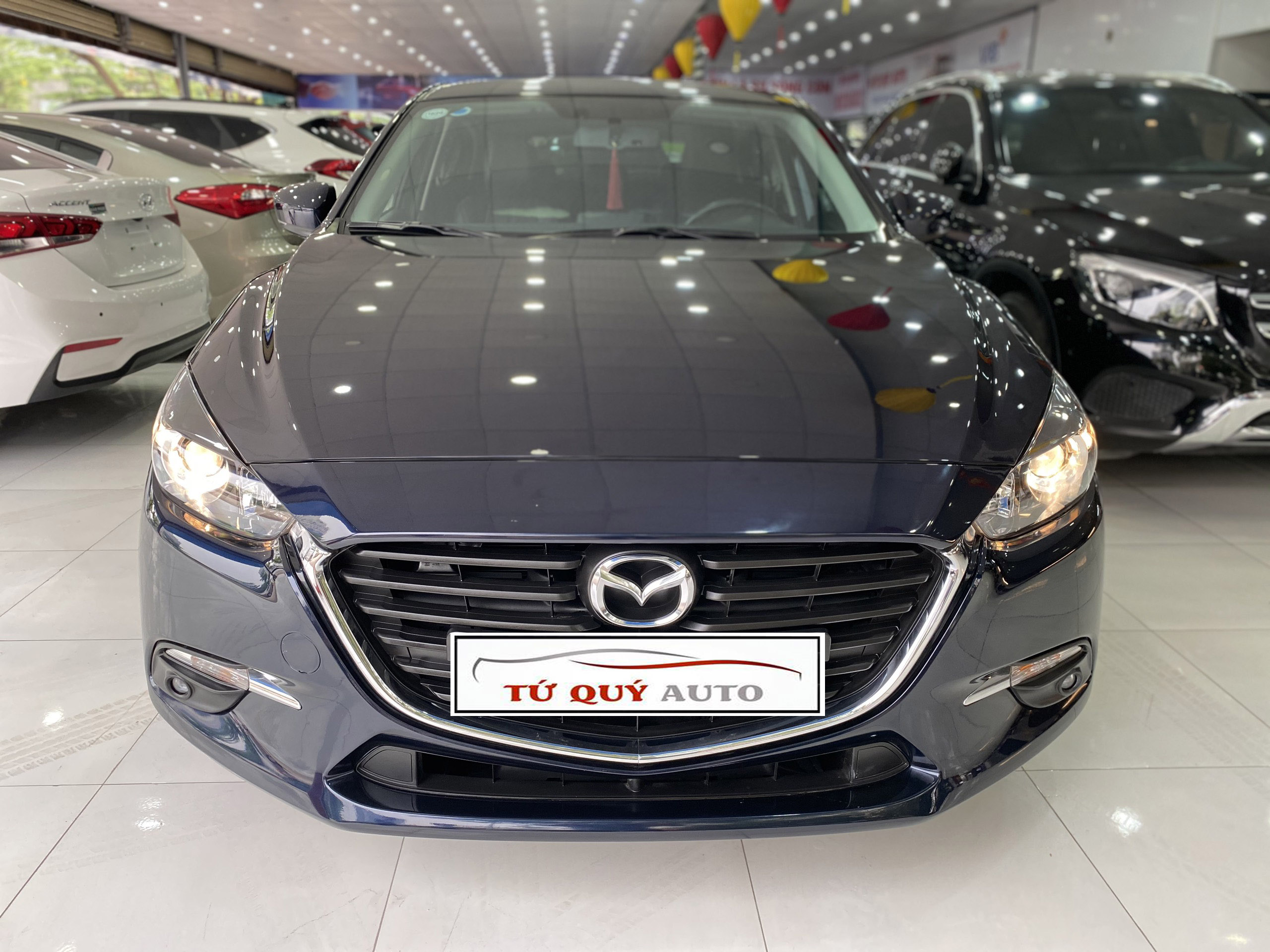 Xe Mazda 3 1.5AT HB 2018 - Xanh Đen