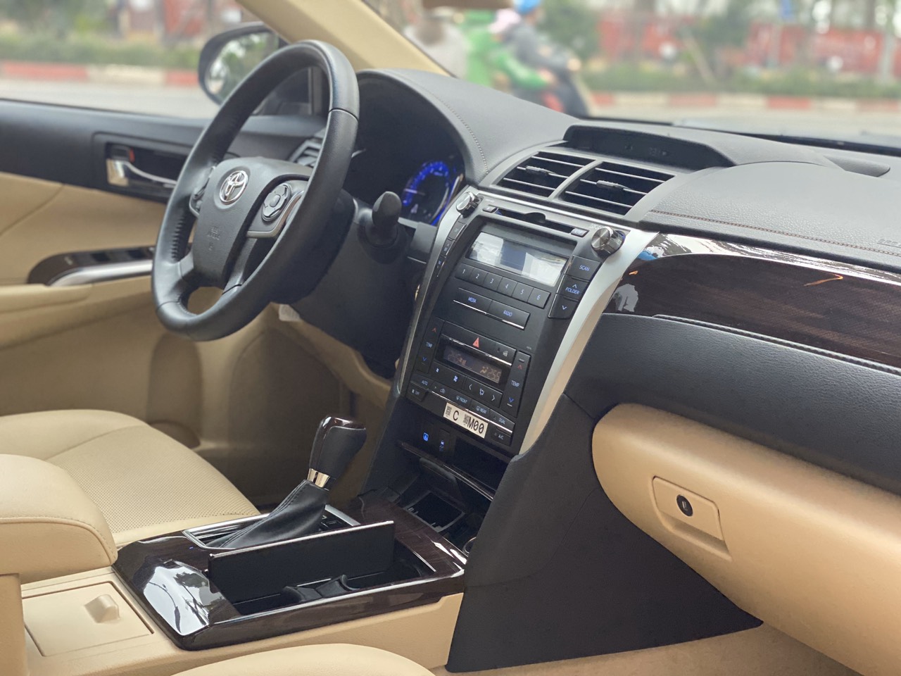 Toyota Camry 2.0E 2018 - 9