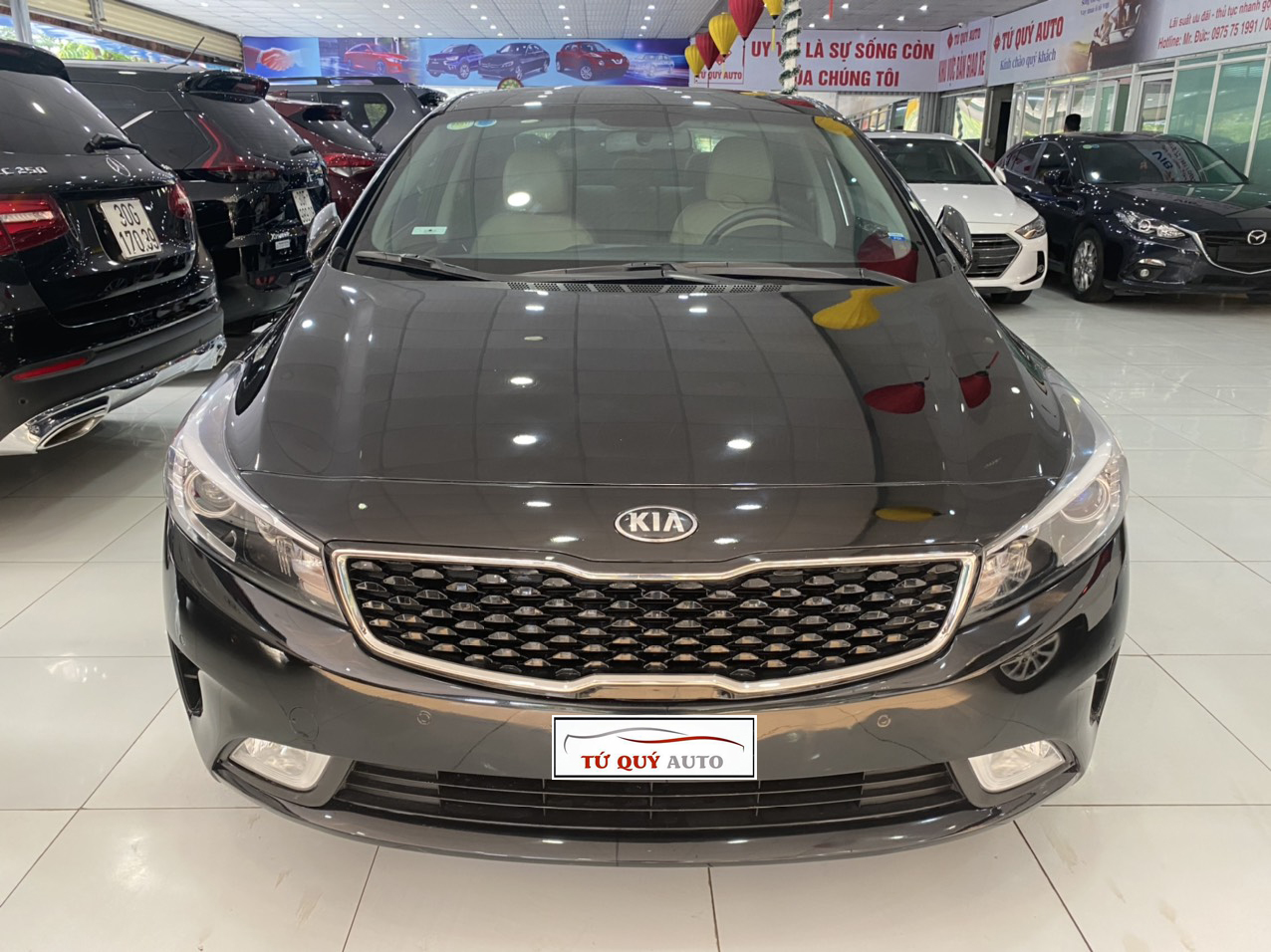 Xe Kia Cerato 1.6AT 2017 - Đen