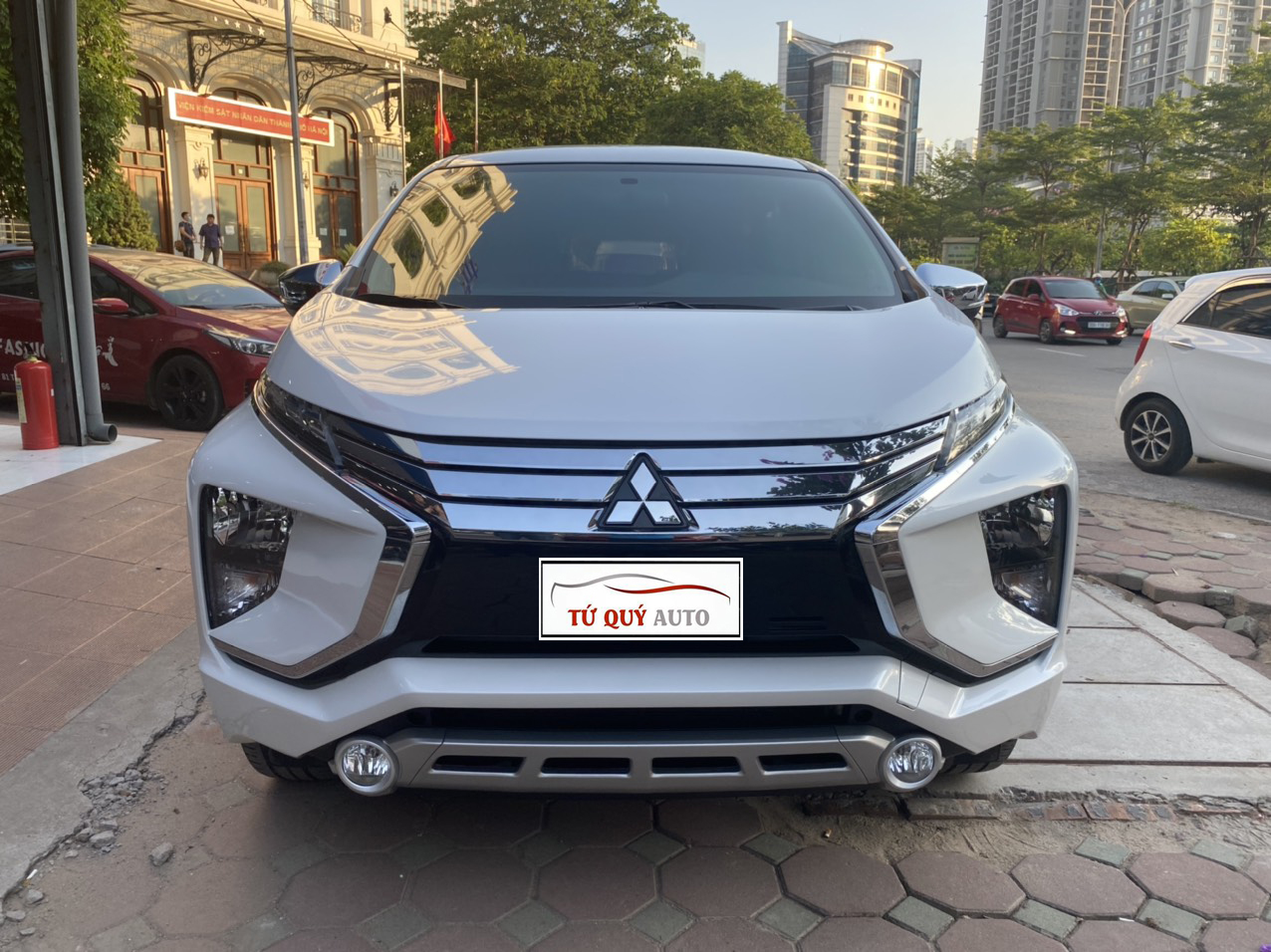 Xe Mitsubishi Xpander 1.5AT 2019 - Trắng