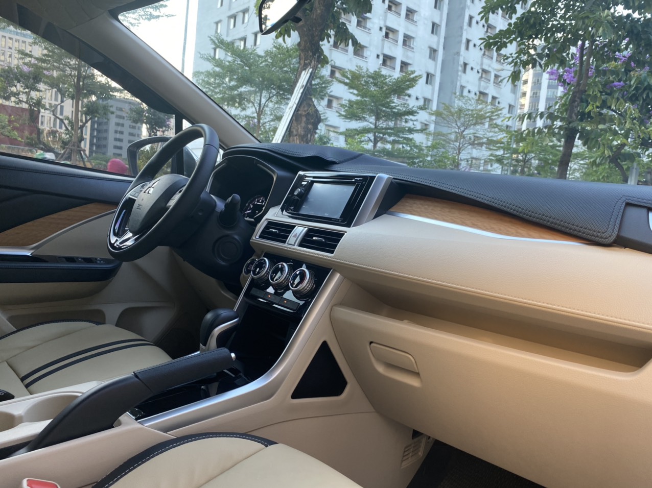 Mitsubishi Xpander AT 2019 - 8