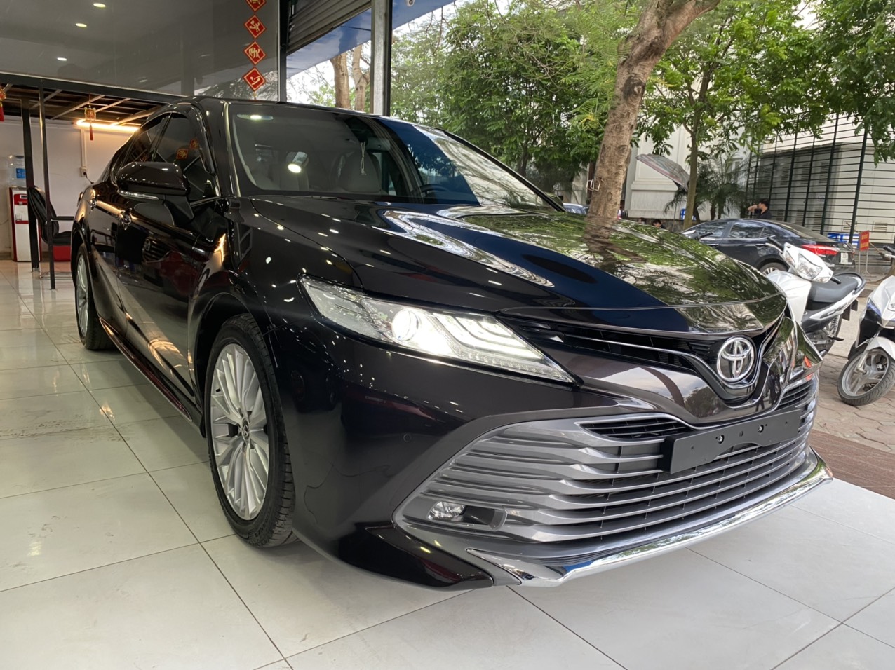 Toyota Camry 2.5Q 2019 - 5