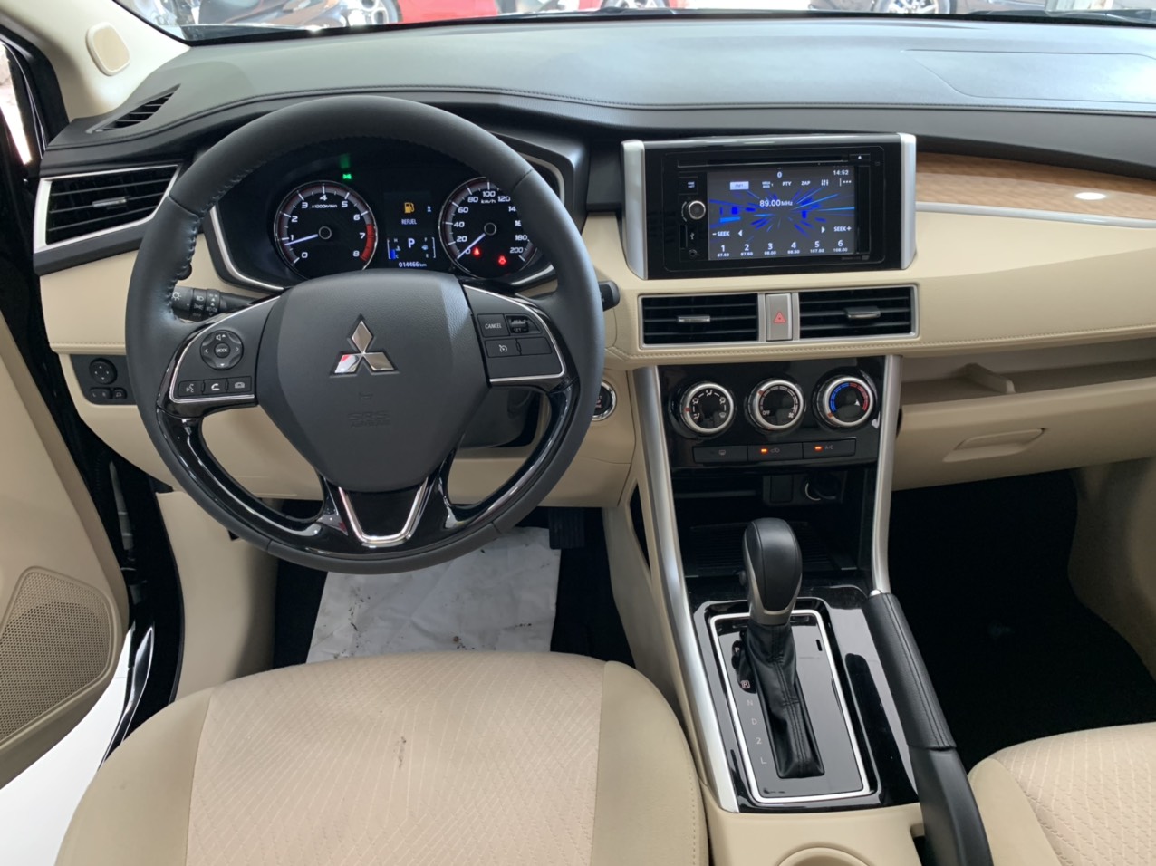 Mitsubishi Xpander AT 2019 - 6