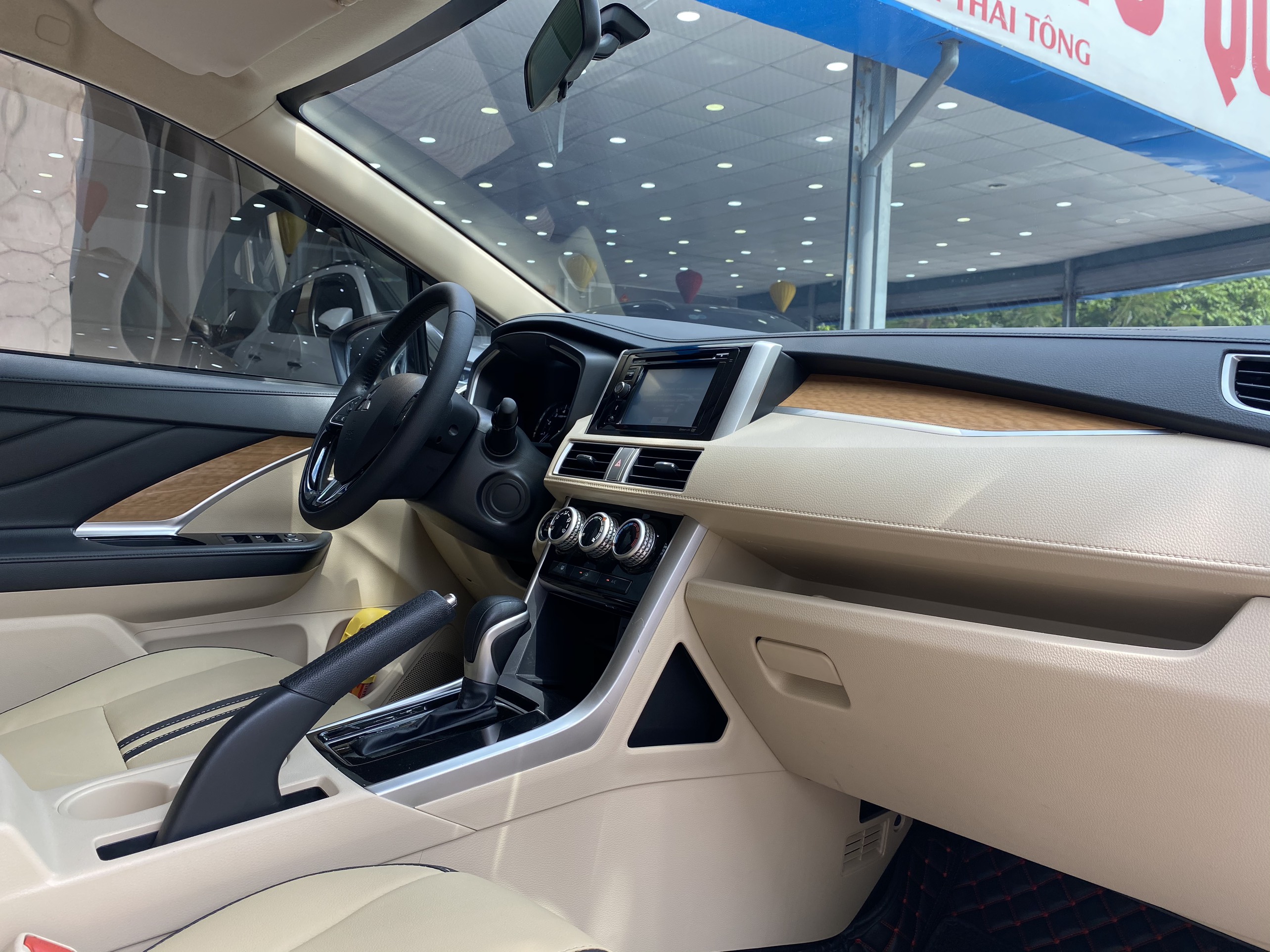 Mitsubishi Xpander AT 2019 - 8